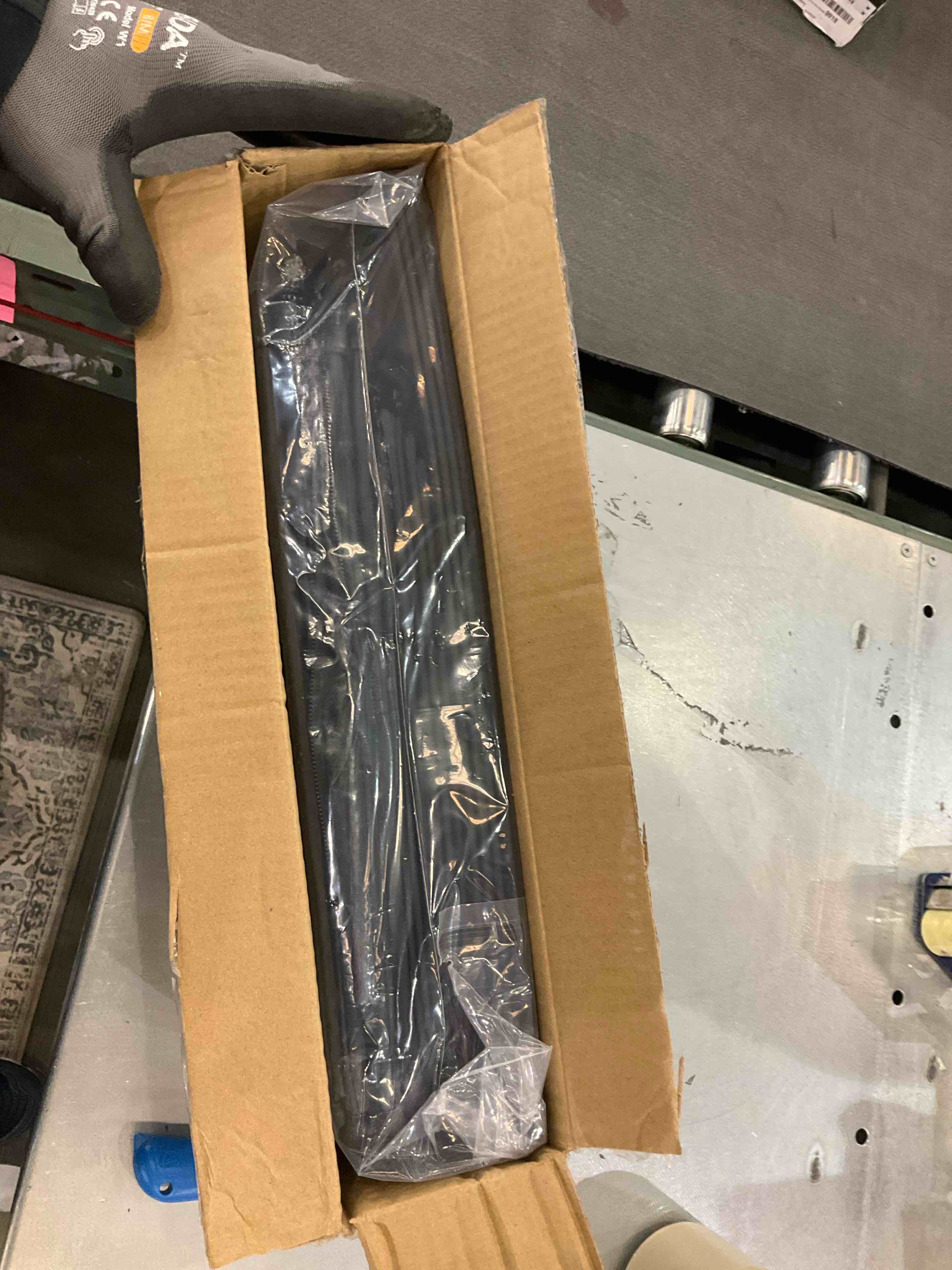 https://s3.amazonaws.com/lotting-images-prod/BargainHunt/EXS01304997_1709919886042.jpeg