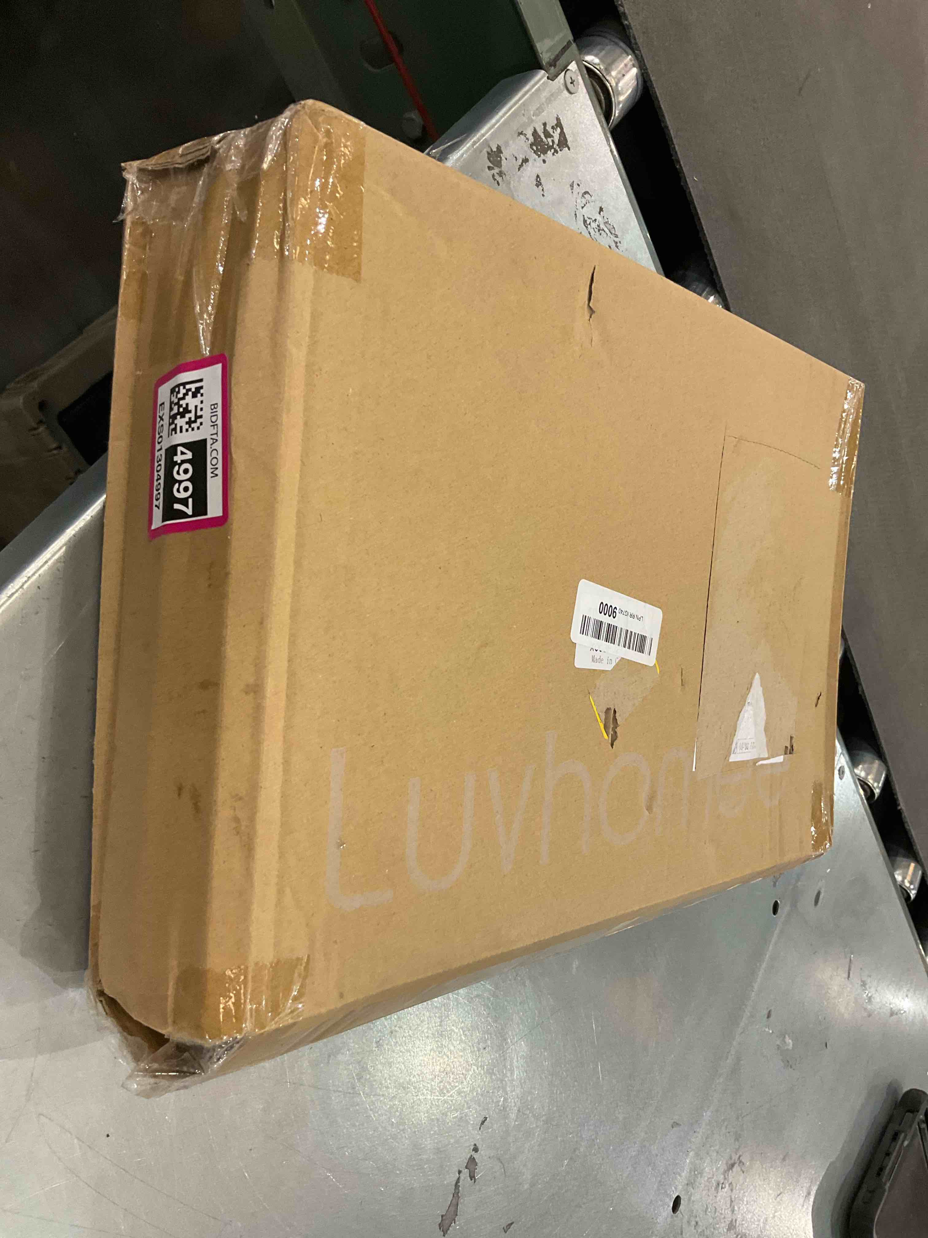 https://s3.amazonaws.com/lotting-images-prod/BargainHunt/EXS01304997_1709919917119.jpeg
