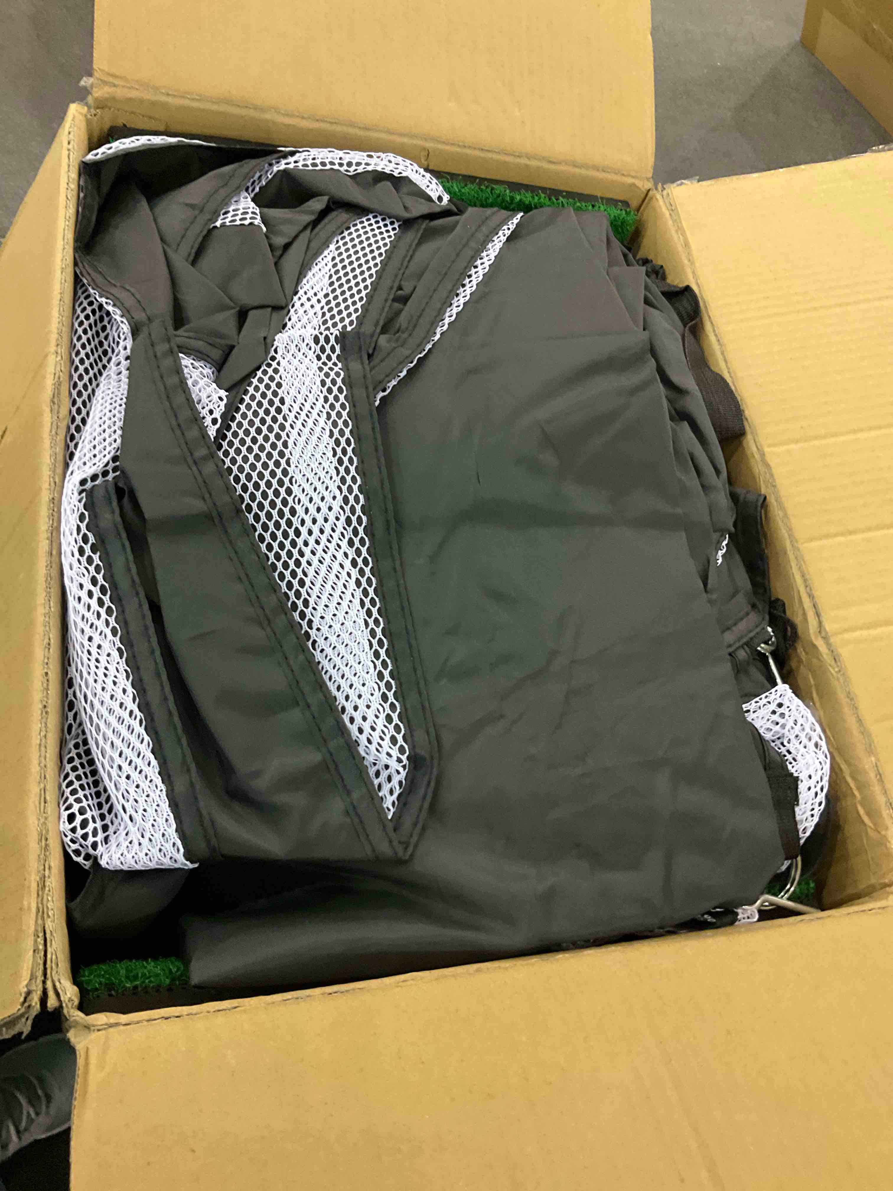 https://s3.amazonaws.com/lotting-images-prod/BargainHunt/EXS01305019_1709753516548.jpeg