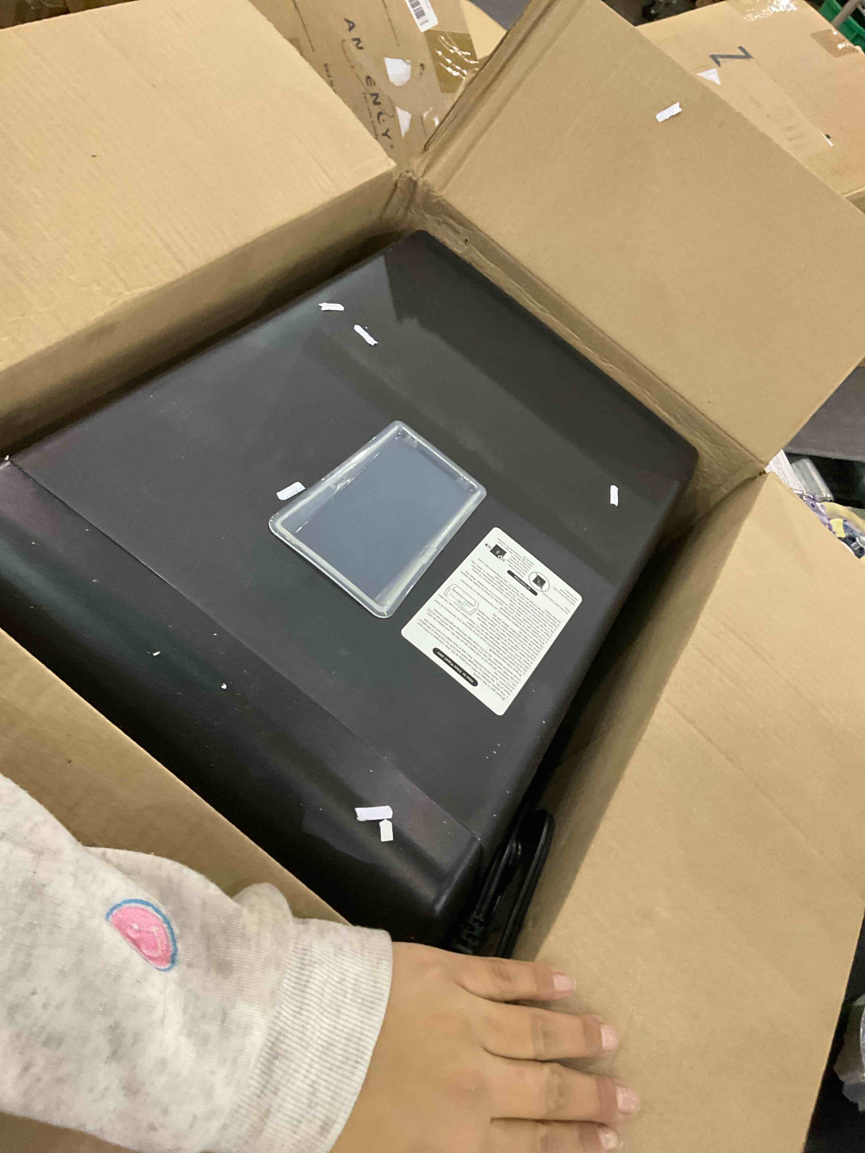 https://s3.amazonaws.com/lotting-images-prod/BargainHunt/EXS01305022_1709753766230.jpeg