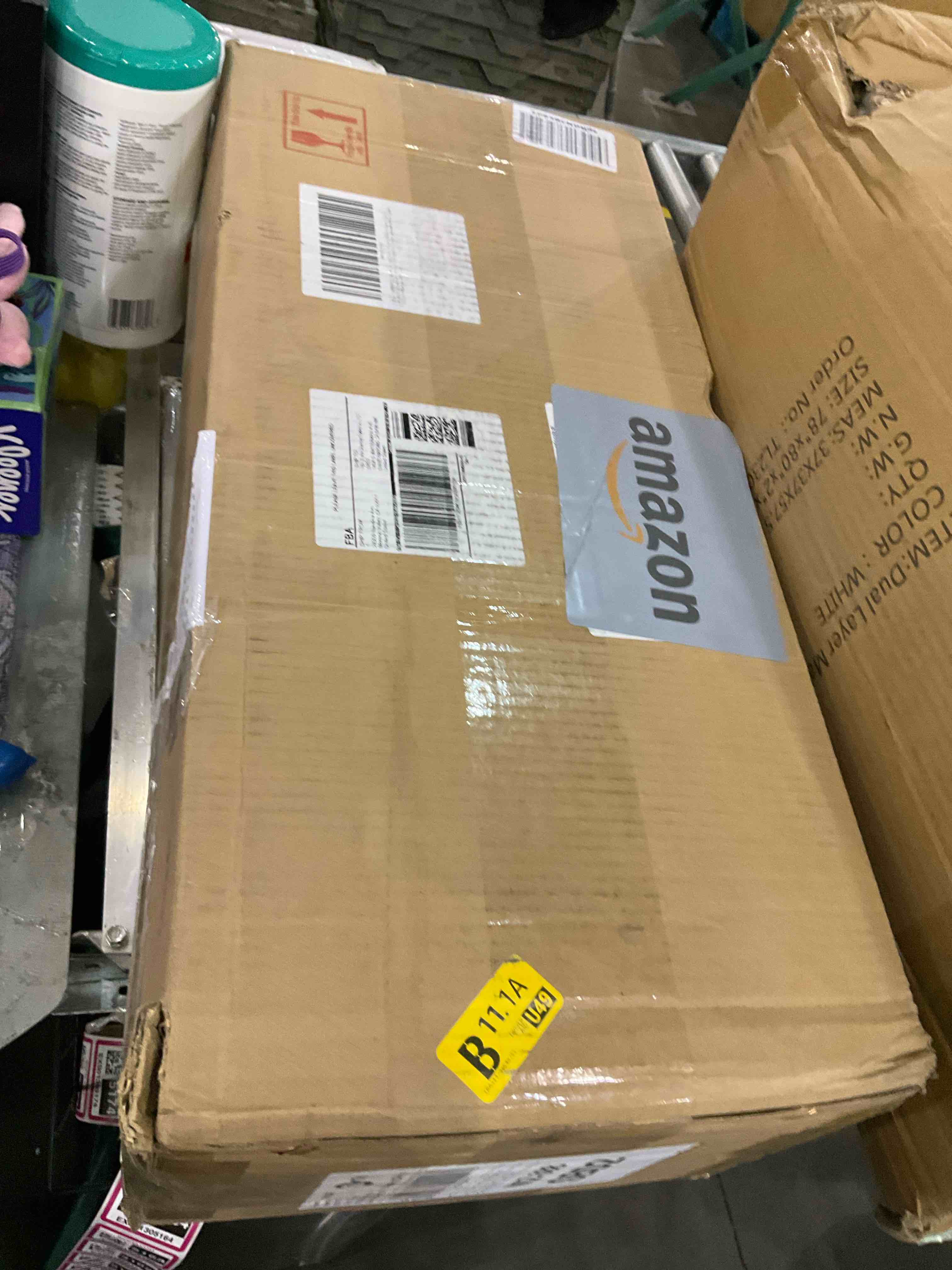 https://s3.amazonaws.com/lotting-images-prod/BargainHunt/EXS01305158_1709900450575.jpeg