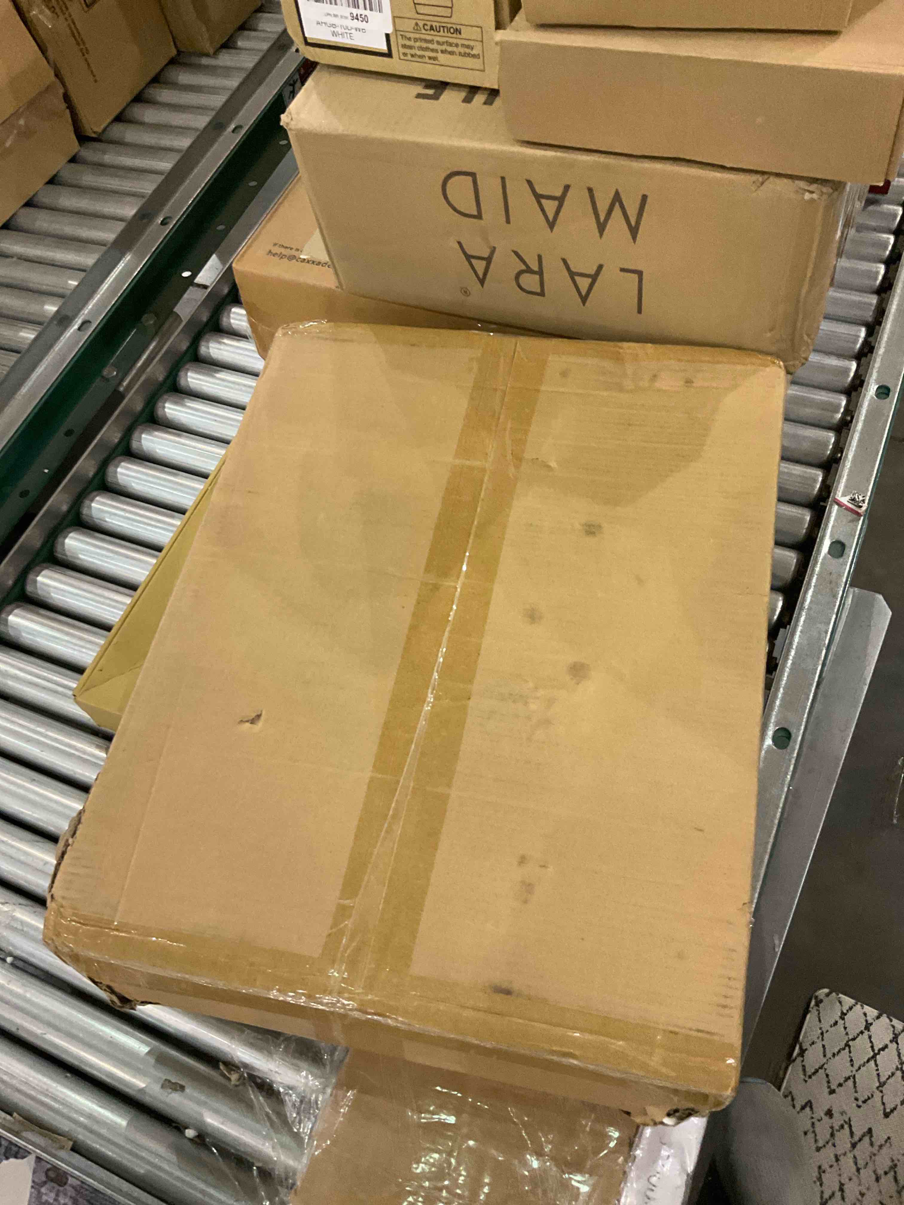 https://s3.amazonaws.com/lotting-images-prod/BargainHunt/EXS01305214_1710156638671.jpeg