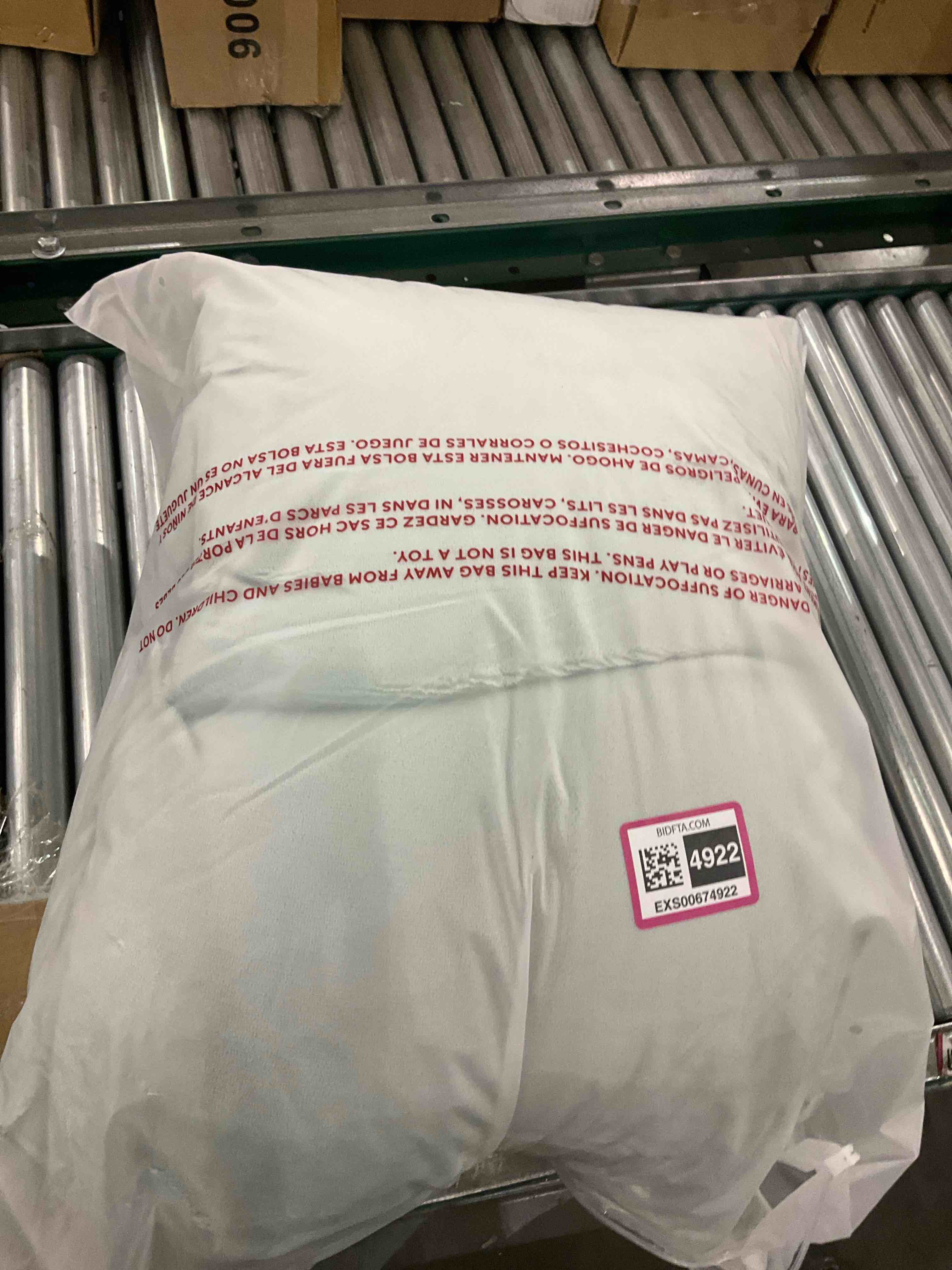 https://s3.amazonaws.com/lotting-images-prod/BargainHunt/EXS01305231_1710159674612.jpeg