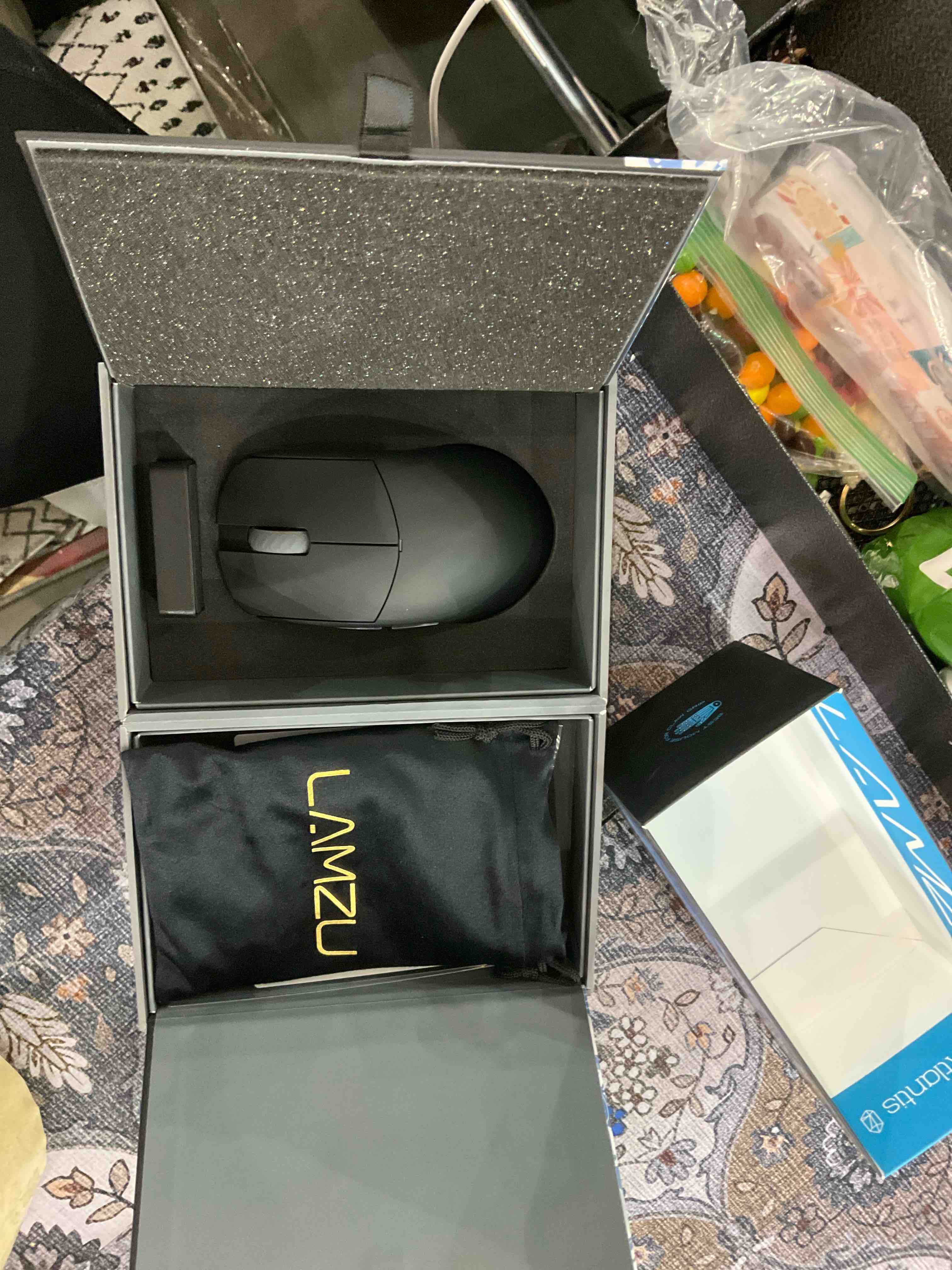 https://s3.amazonaws.com/lotting-images-prod/BargainHunt/EXS01305240_1710163690385.jpeg