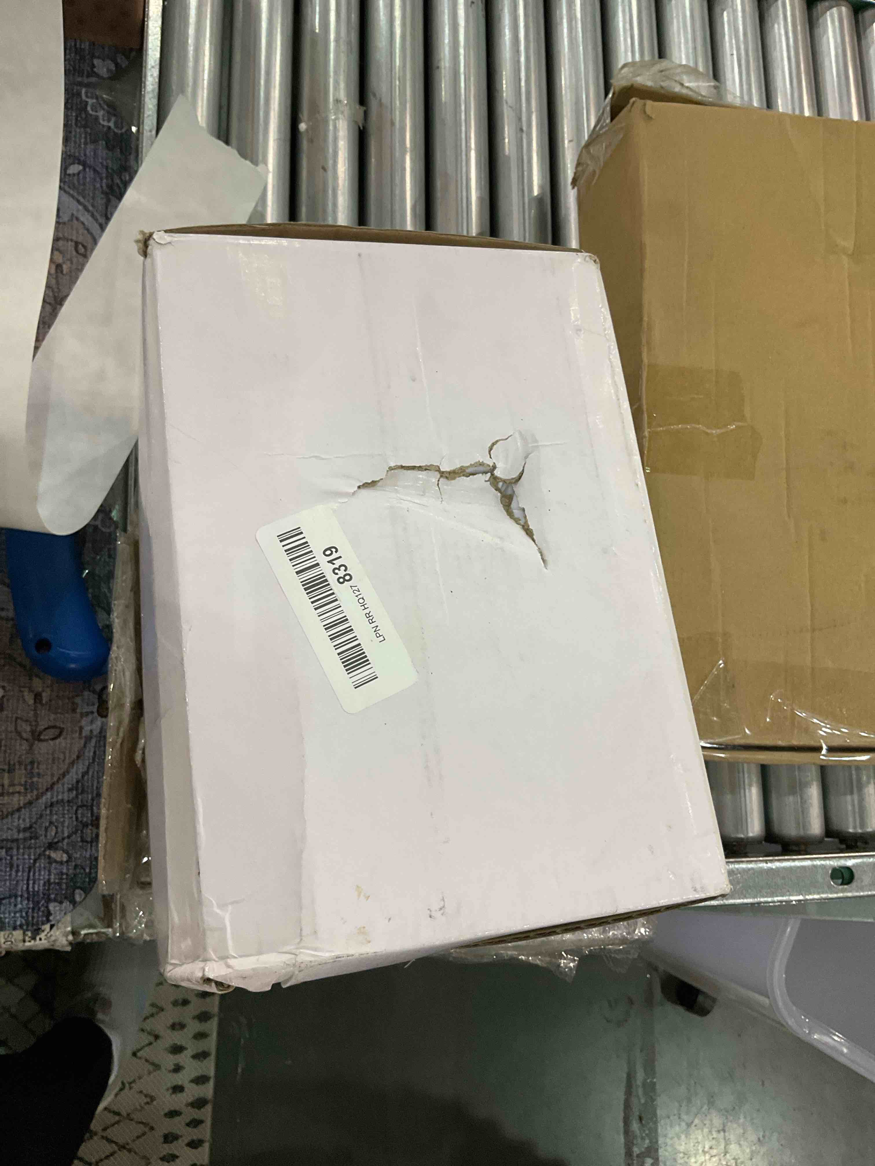 https://s3.amazonaws.com/lotting-images-prod/BargainHunt/EXS01305404_1710328851371.jpeg