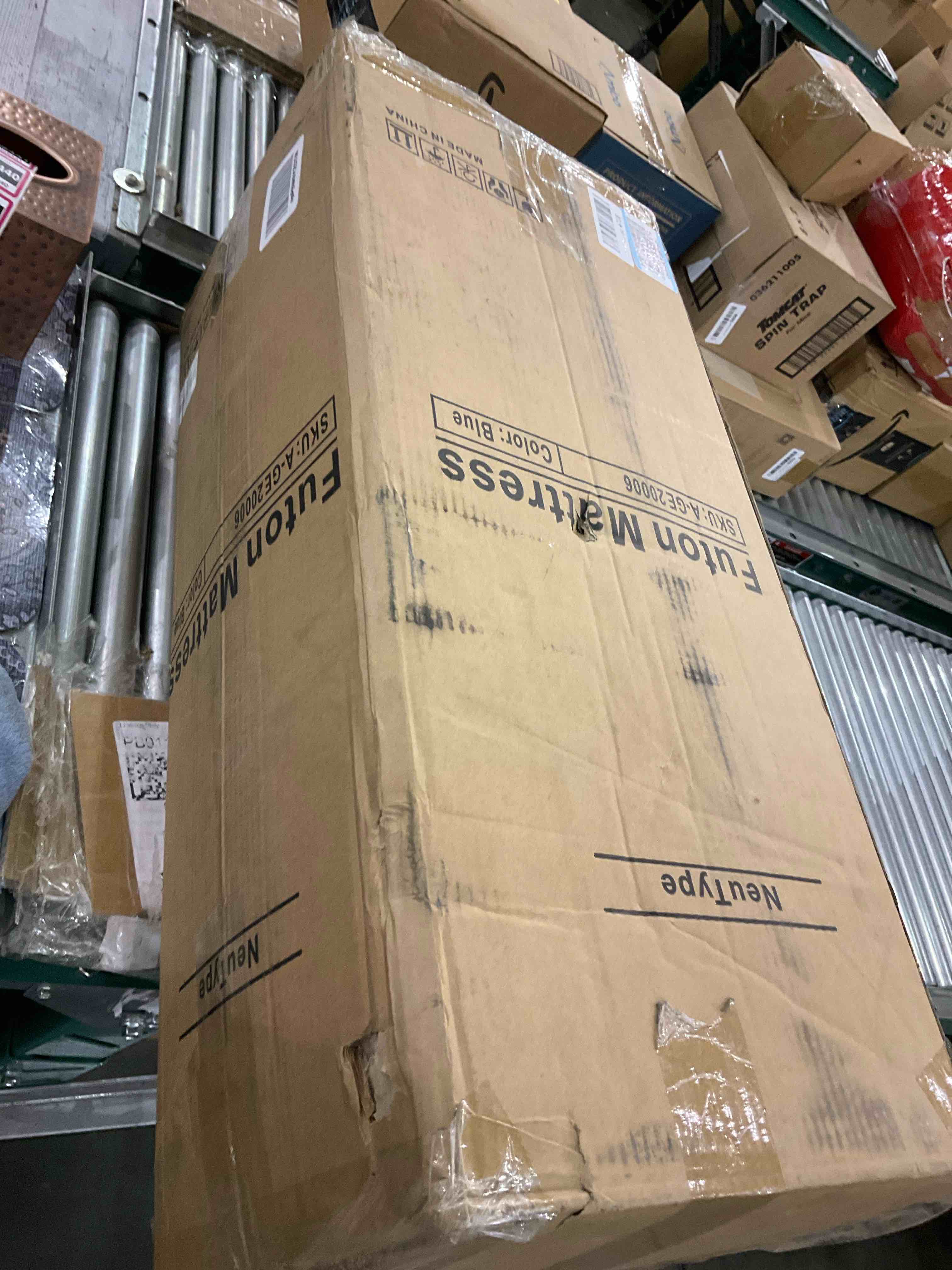https://s3.amazonaws.com/lotting-images-prod/BargainHunt/EXS01305436_1710416164576.jpeg