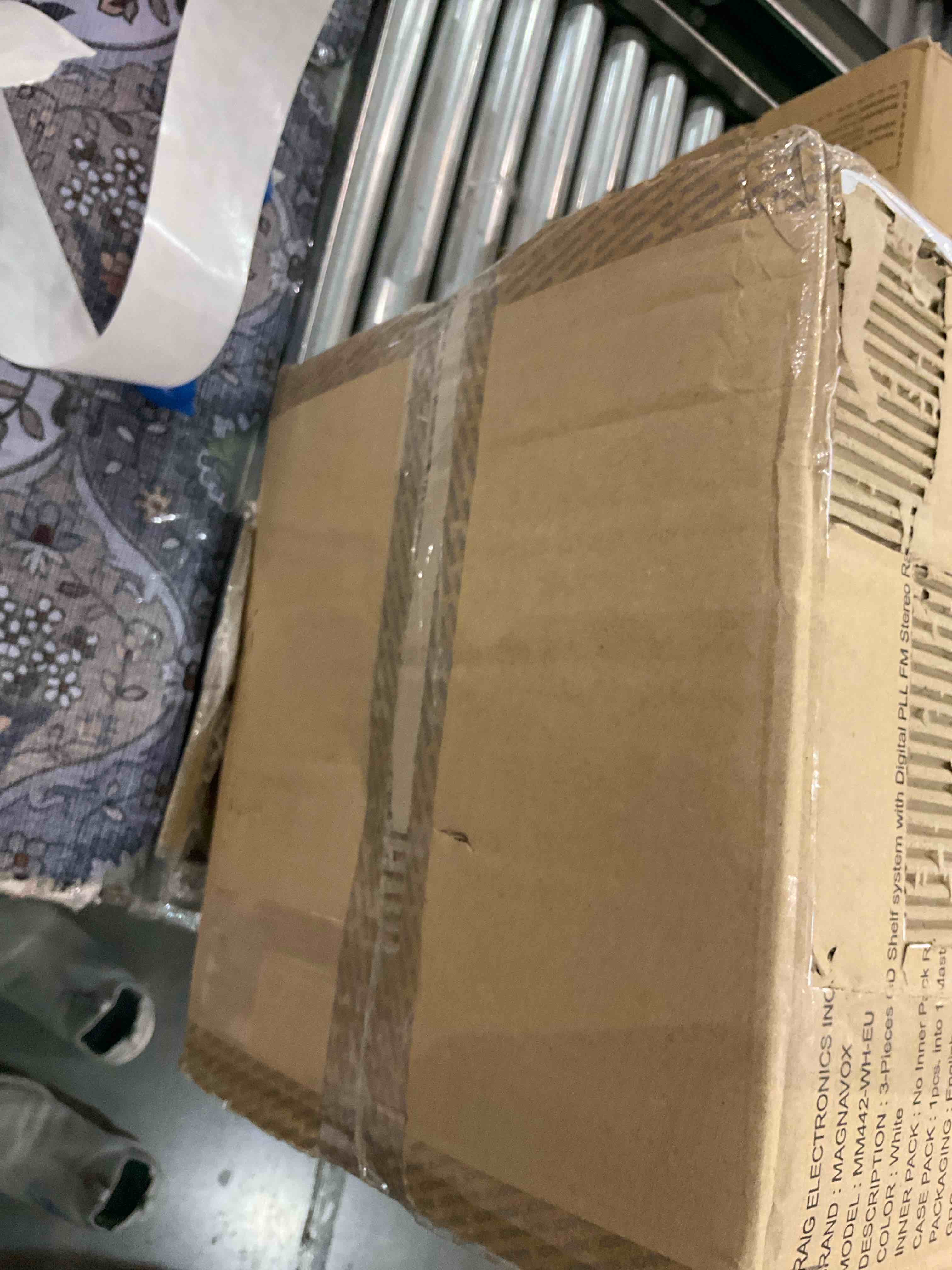 https://s3.amazonaws.com/lotting-images-prod/BargainHunt/EXS01305462_1710418727992.jpeg