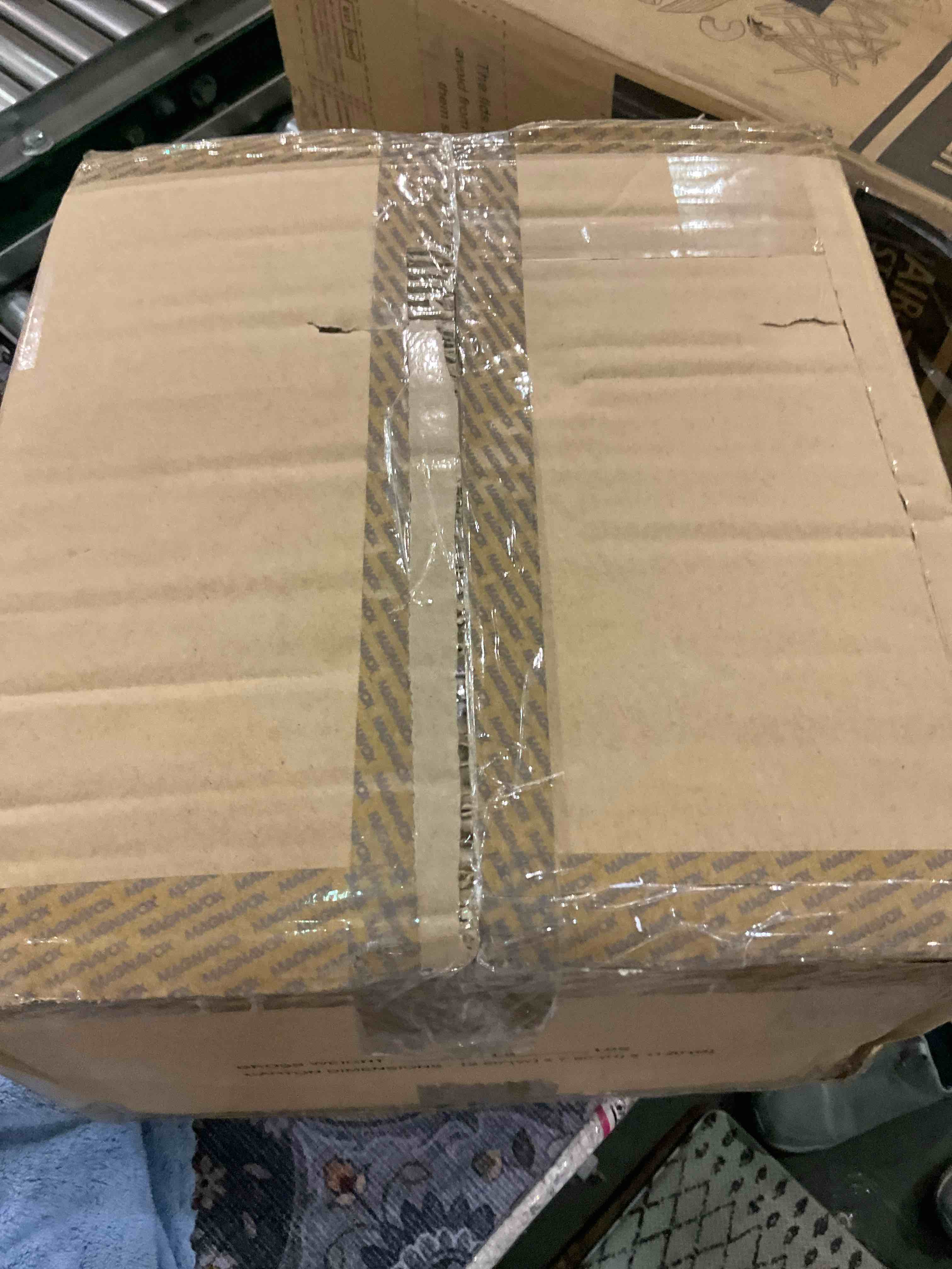 https://s3.amazonaws.com/lotting-images-prod/BargainHunt/EXS01305462_1710418734206.jpeg