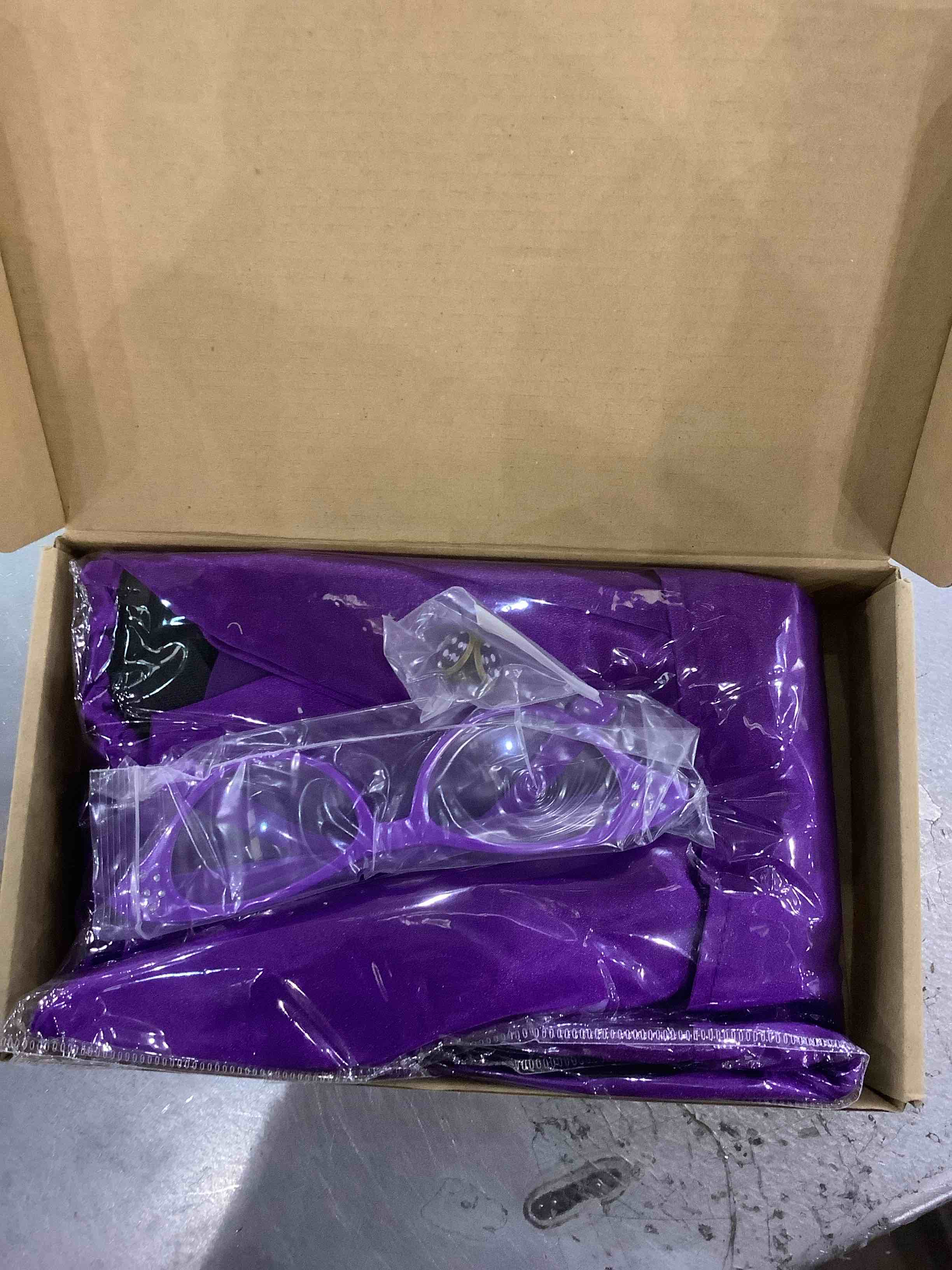 https://s3.amazonaws.com/lotting-images-prod/BargainHunt/EXS01306085_1709814964953.jpeg