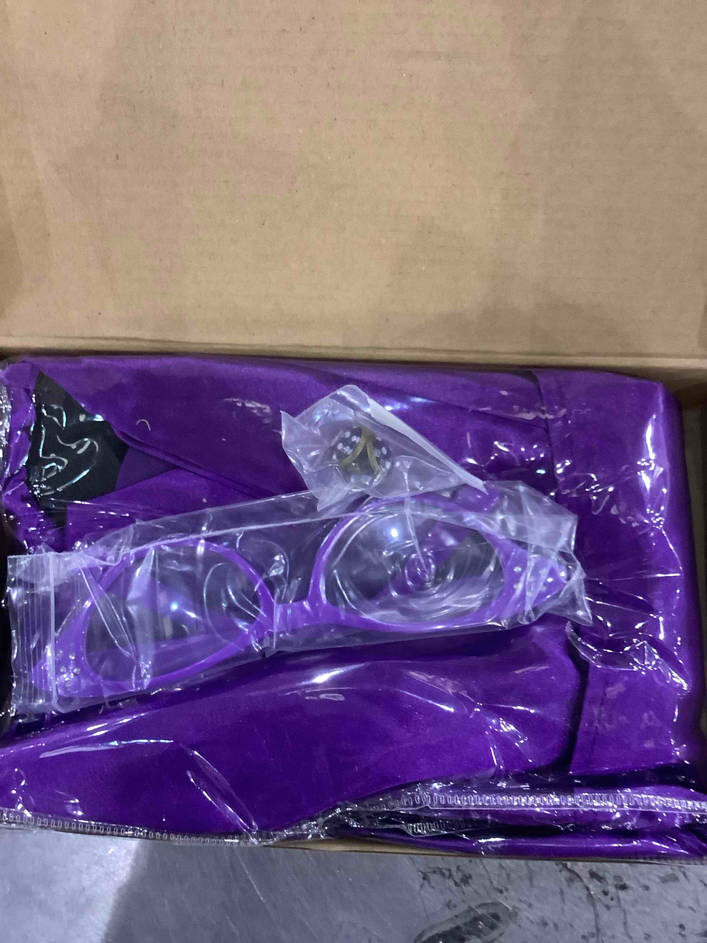 https://s3.amazonaws.com/lotting-images-prod/BargainHunt/EXS01306085_1709814966890.jpeg