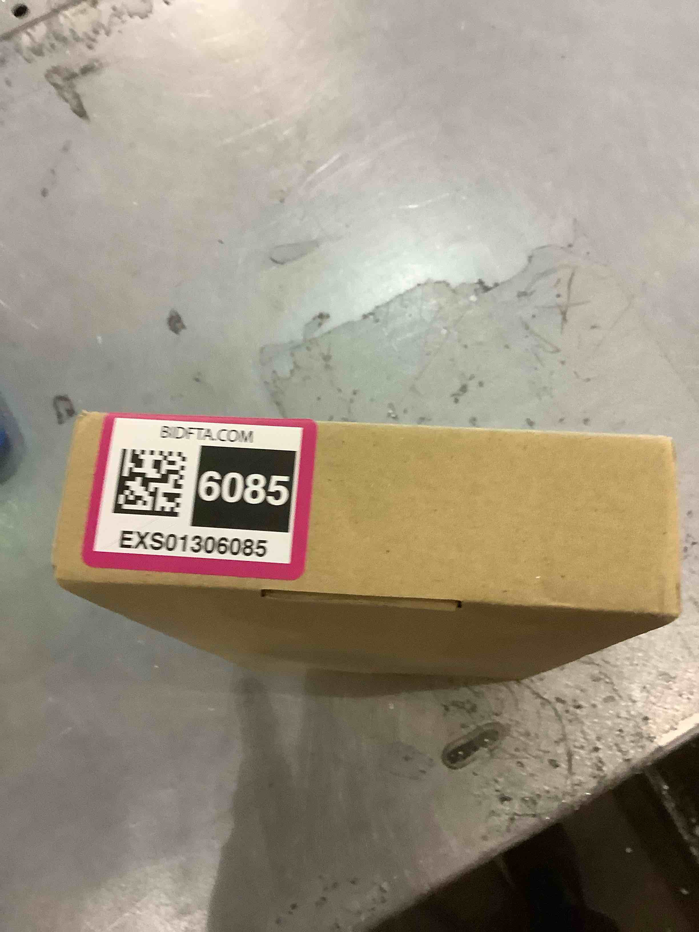 https://s3.amazonaws.com/lotting-images-prod/BargainHunt/EXS01306085_1709814982231.jpeg