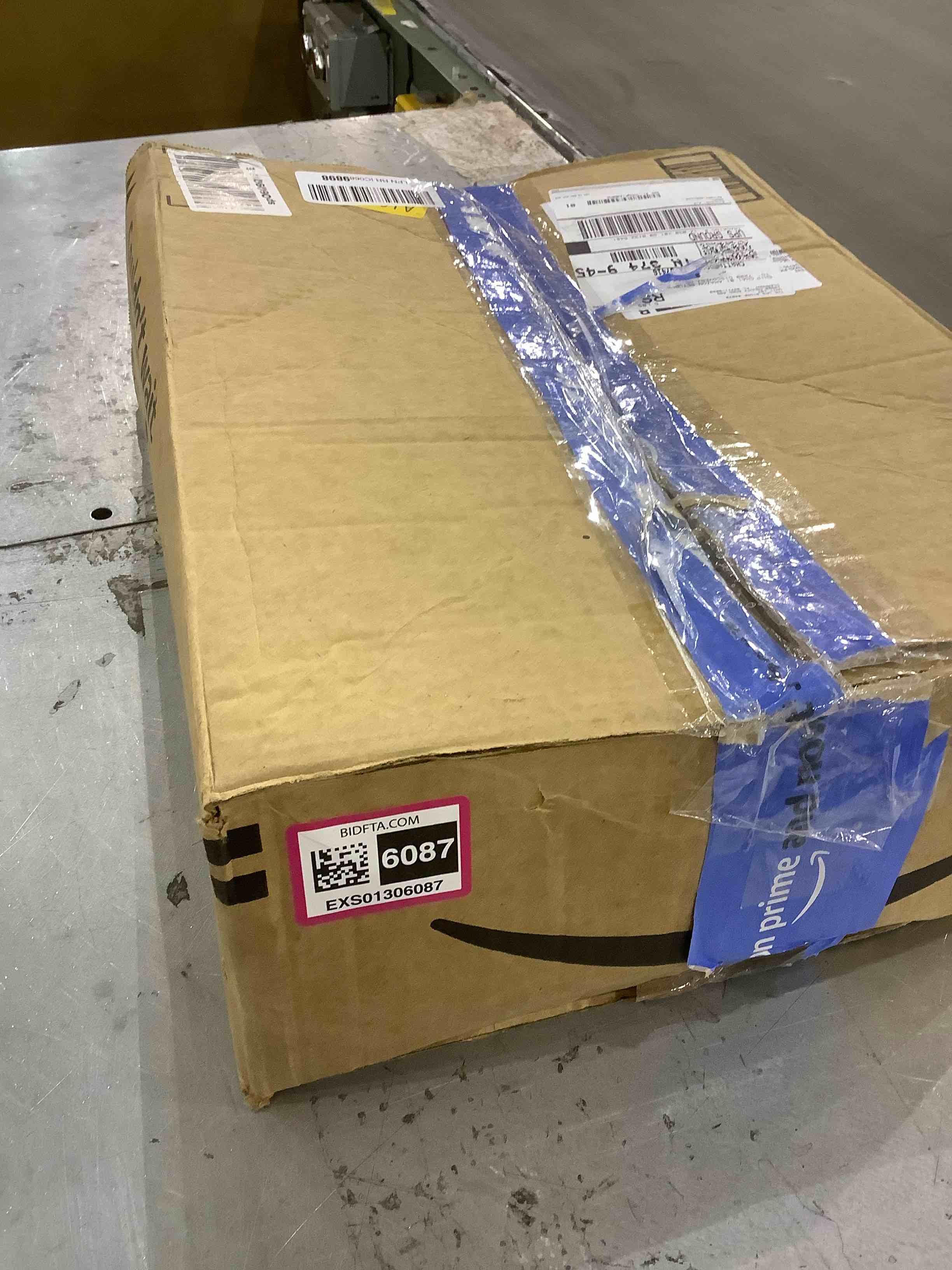 https://s3.amazonaws.com/lotting-images-prod/BargainHunt/EXS01306087_1709815116103.jpeg