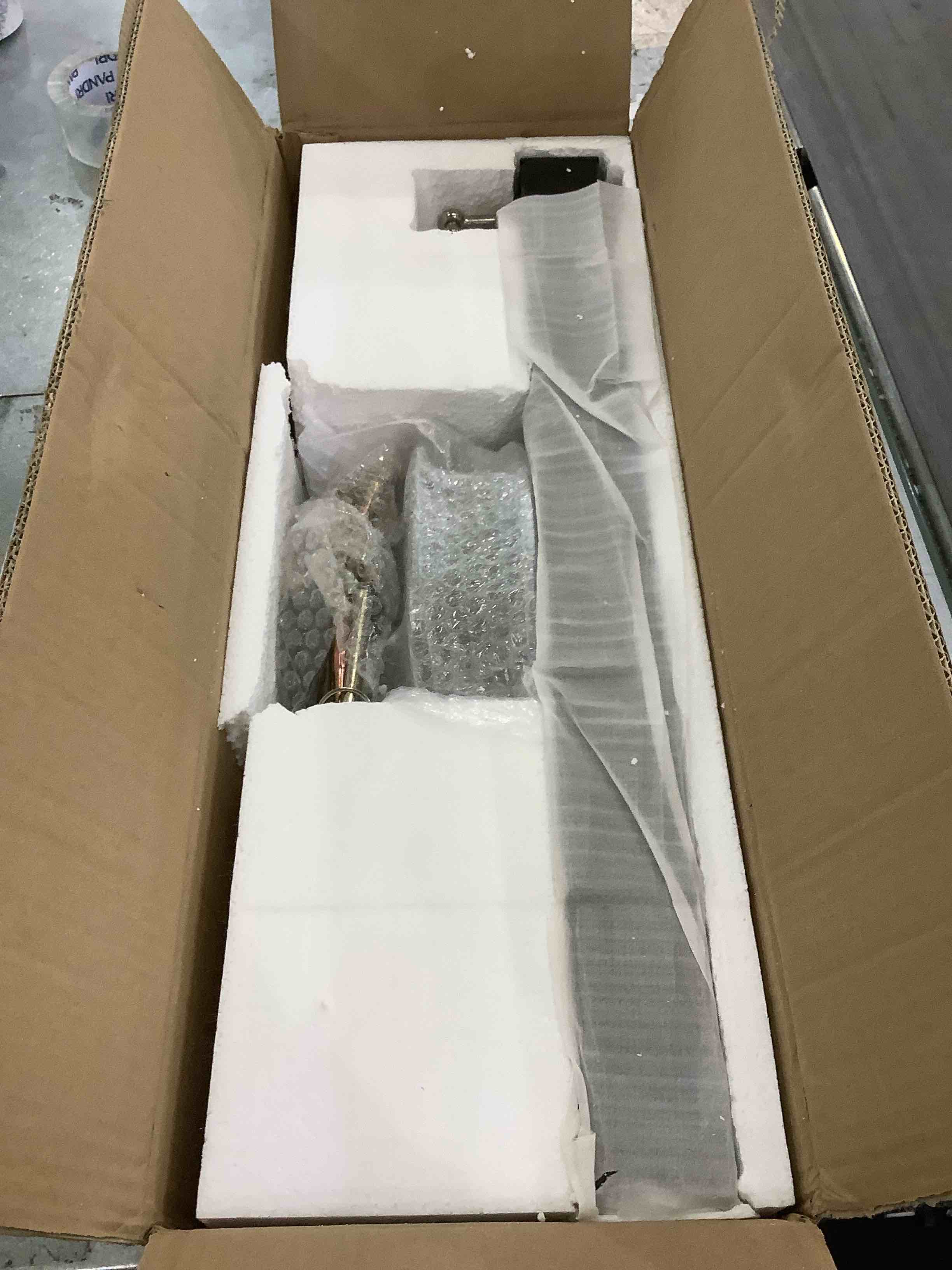 https://s3.amazonaws.com/lotting-images-prod/BargainHunt/EXS01306146_1709823253865.jpeg