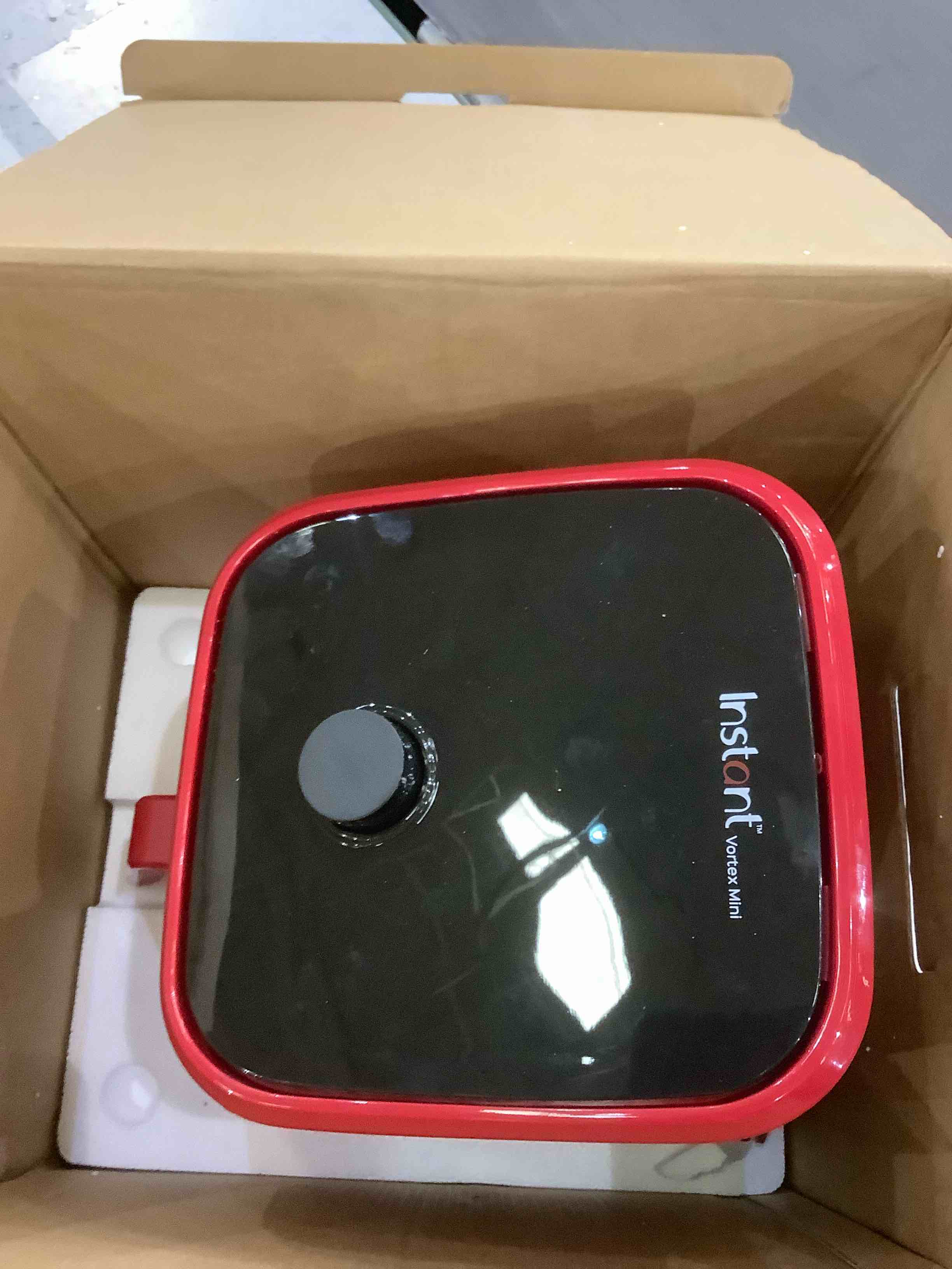 https://s3.amazonaws.com/lotting-images-prod/BargainHunt/EXS01306150_1709823524542.jpeg