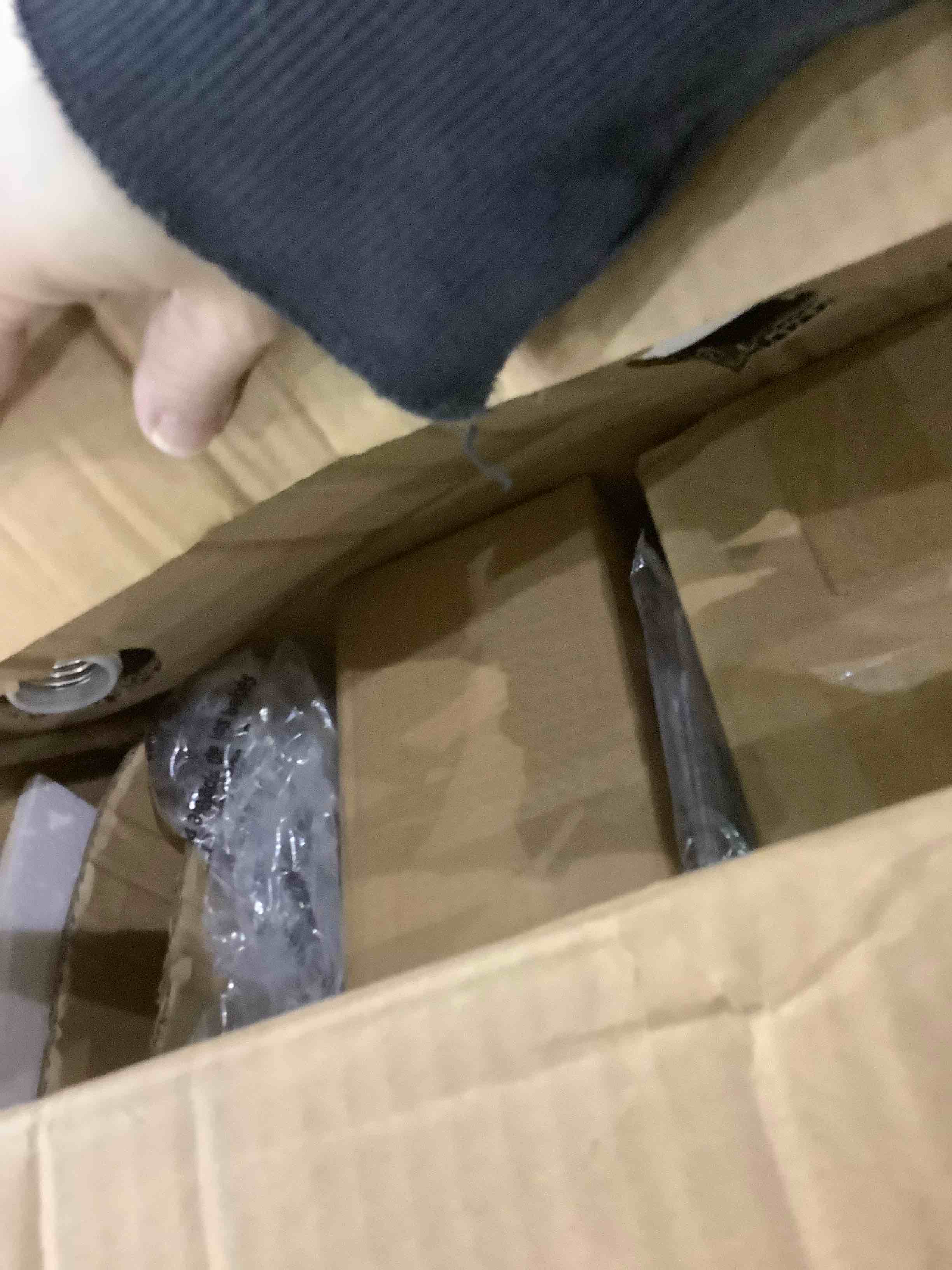 https://s3.amazonaws.com/lotting-images-prod/BargainHunt/EXS01306309_1709904078123.jpeg