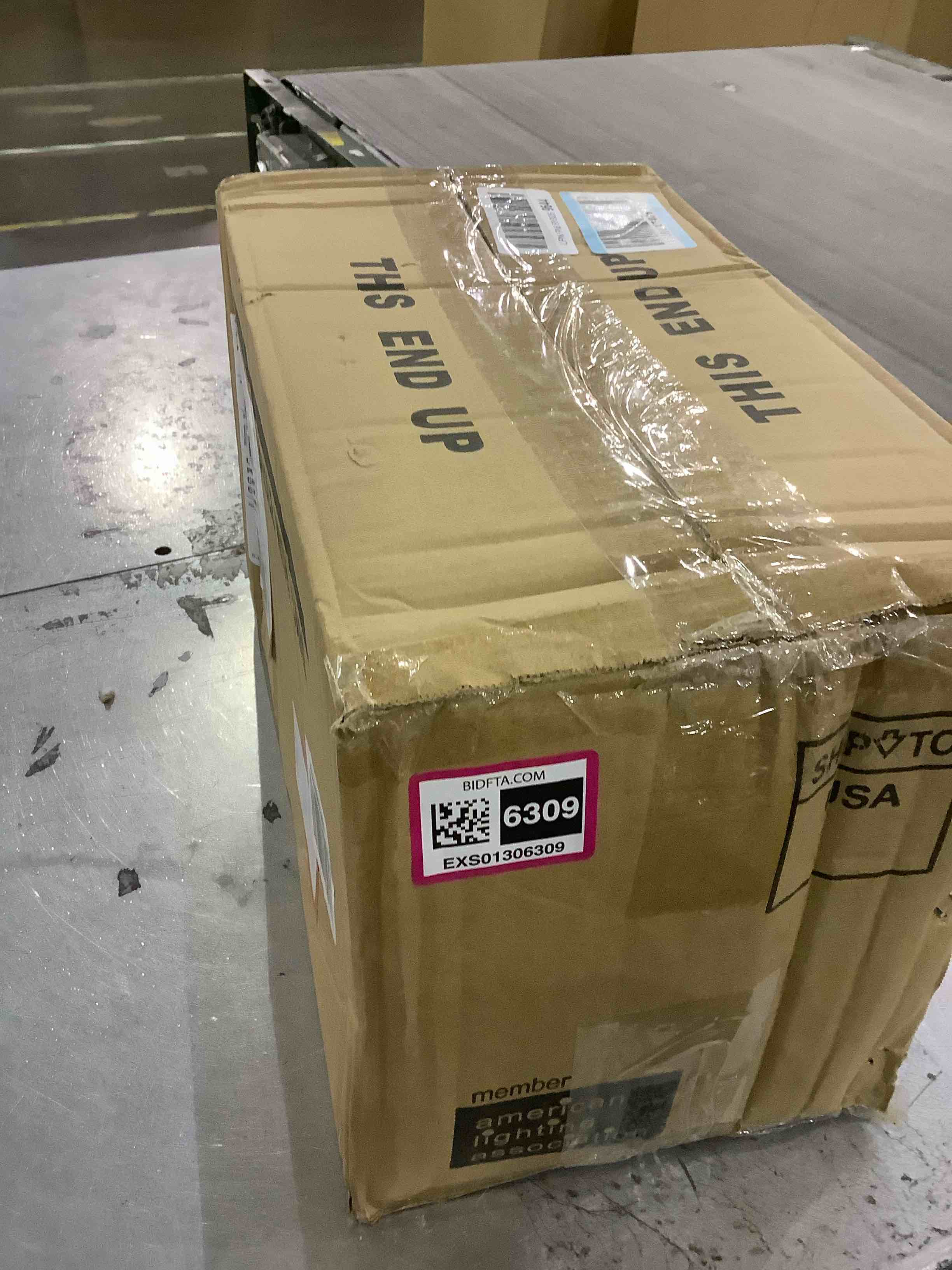 https://s3.amazonaws.com/lotting-images-prod/BargainHunt/EXS01306309_1709904103650.jpeg