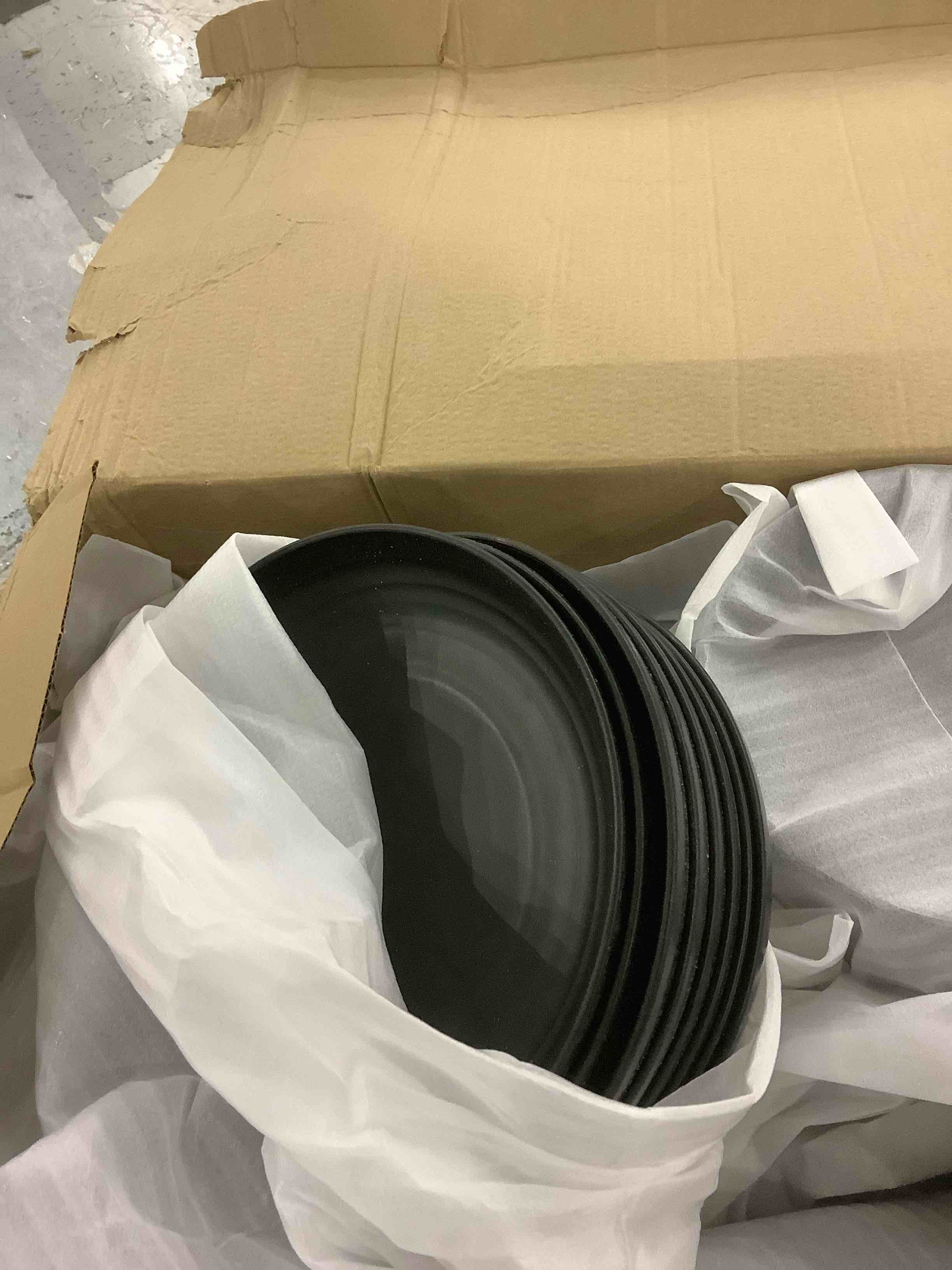 https://s3.amazonaws.com/lotting-images-prod/BargainHunt/EXS01306324_1709906019504.jpeg