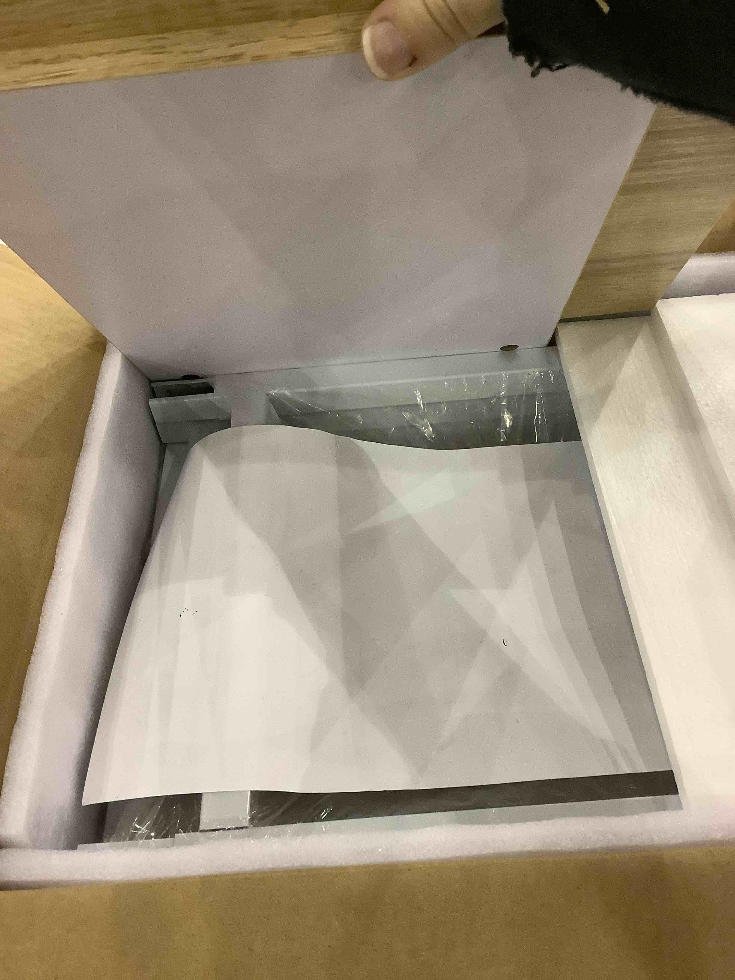 https://s3.amazonaws.com/lotting-images-prod/BargainHunt/EXS01306325_1709906119203.jpeg