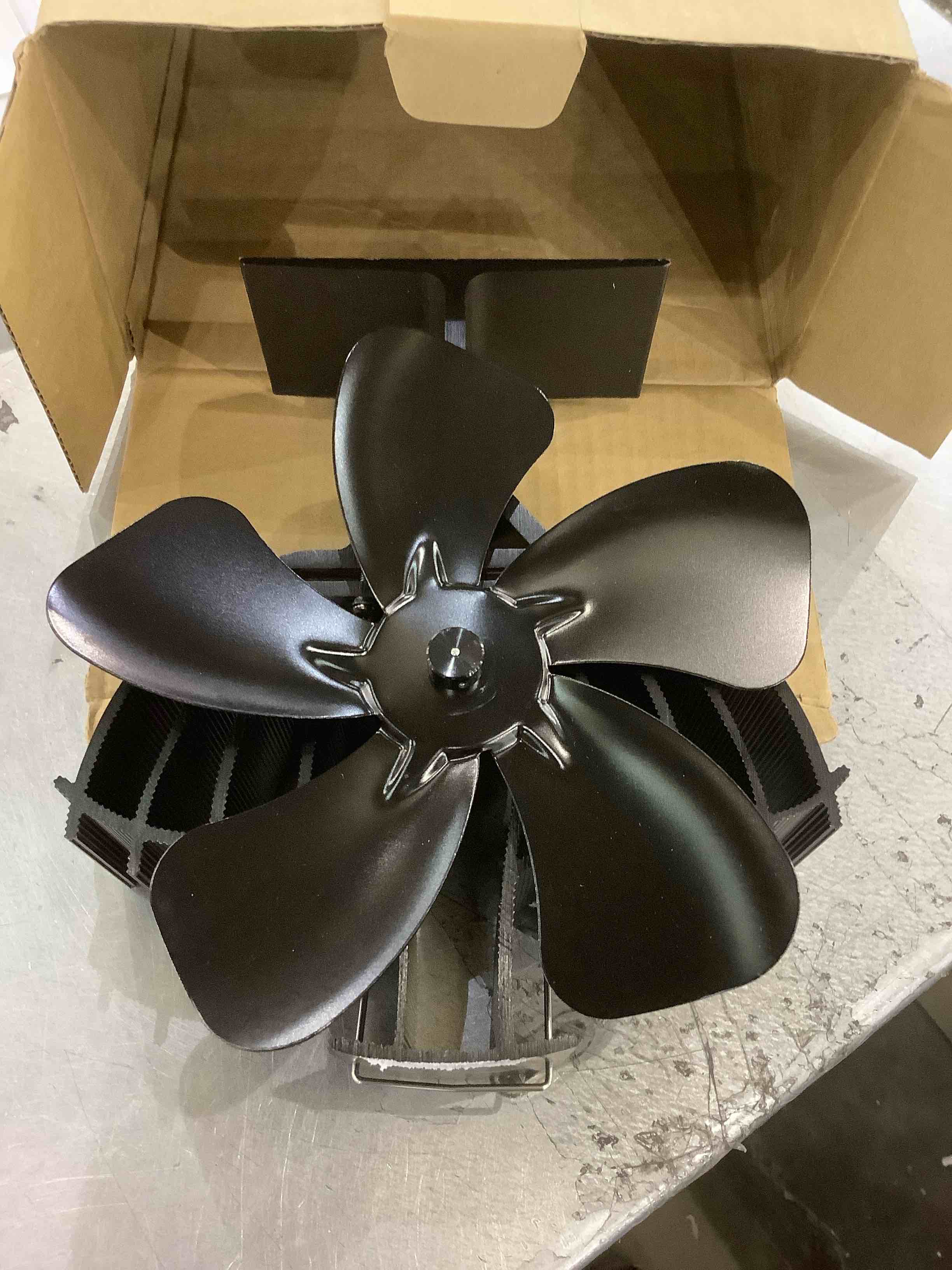 https://s3.amazonaws.com/lotting-images-prod/BargainHunt/EXS01306334_1709908160671.jpeg