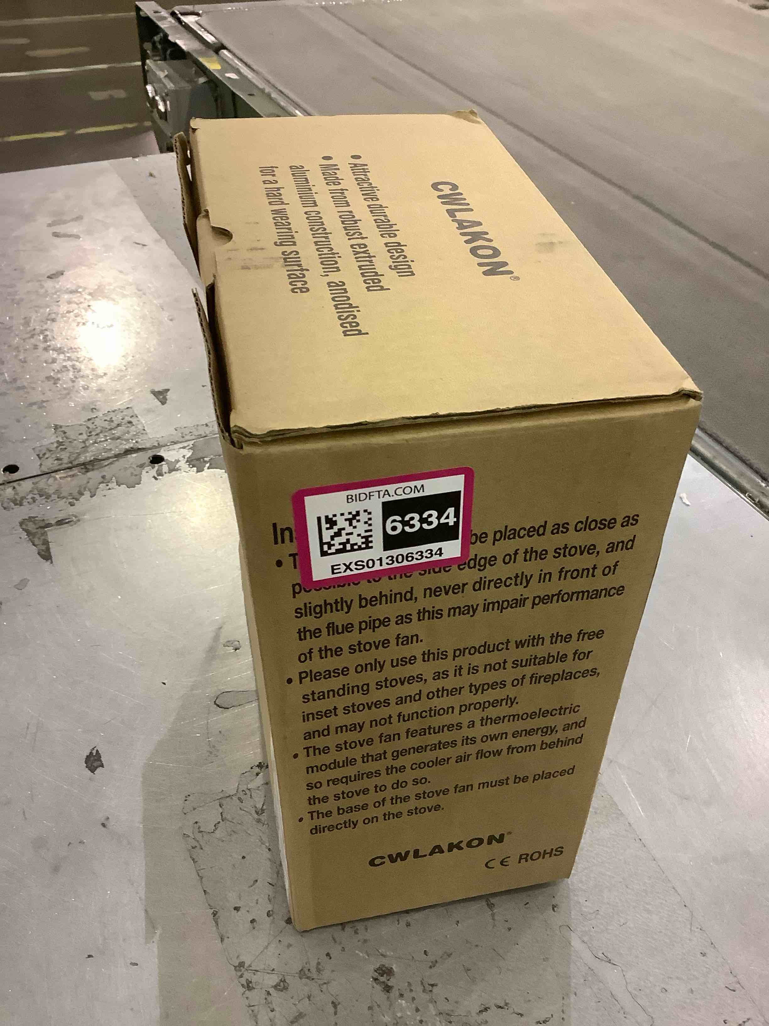 https://s3.amazonaws.com/lotting-images-prod/BargainHunt/EXS01306334_1709908228725.jpeg