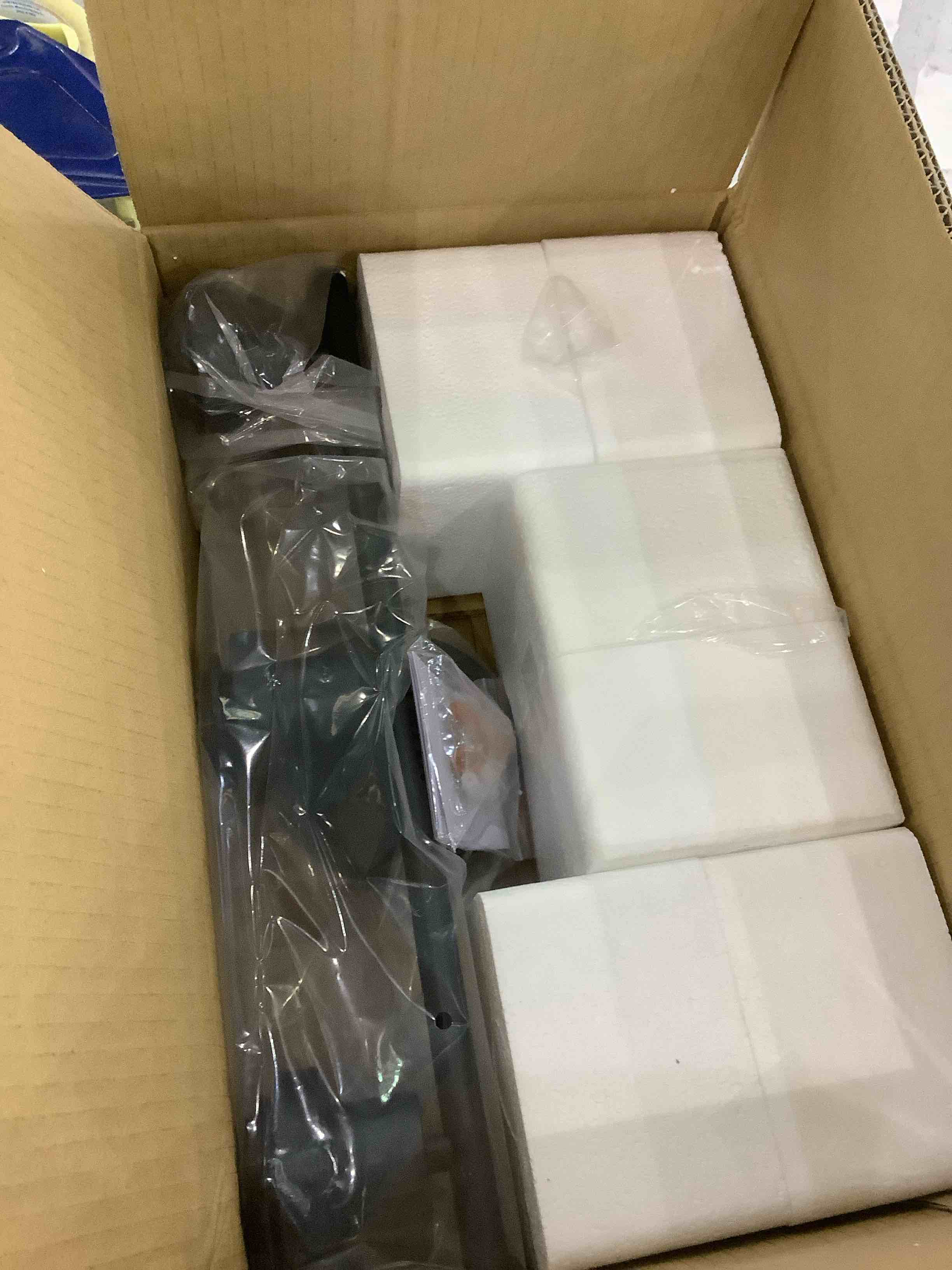 https://s3.amazonaws.com/lotting-images-prod/BargainHunt/EXS01306404_1709914952634.jpeg