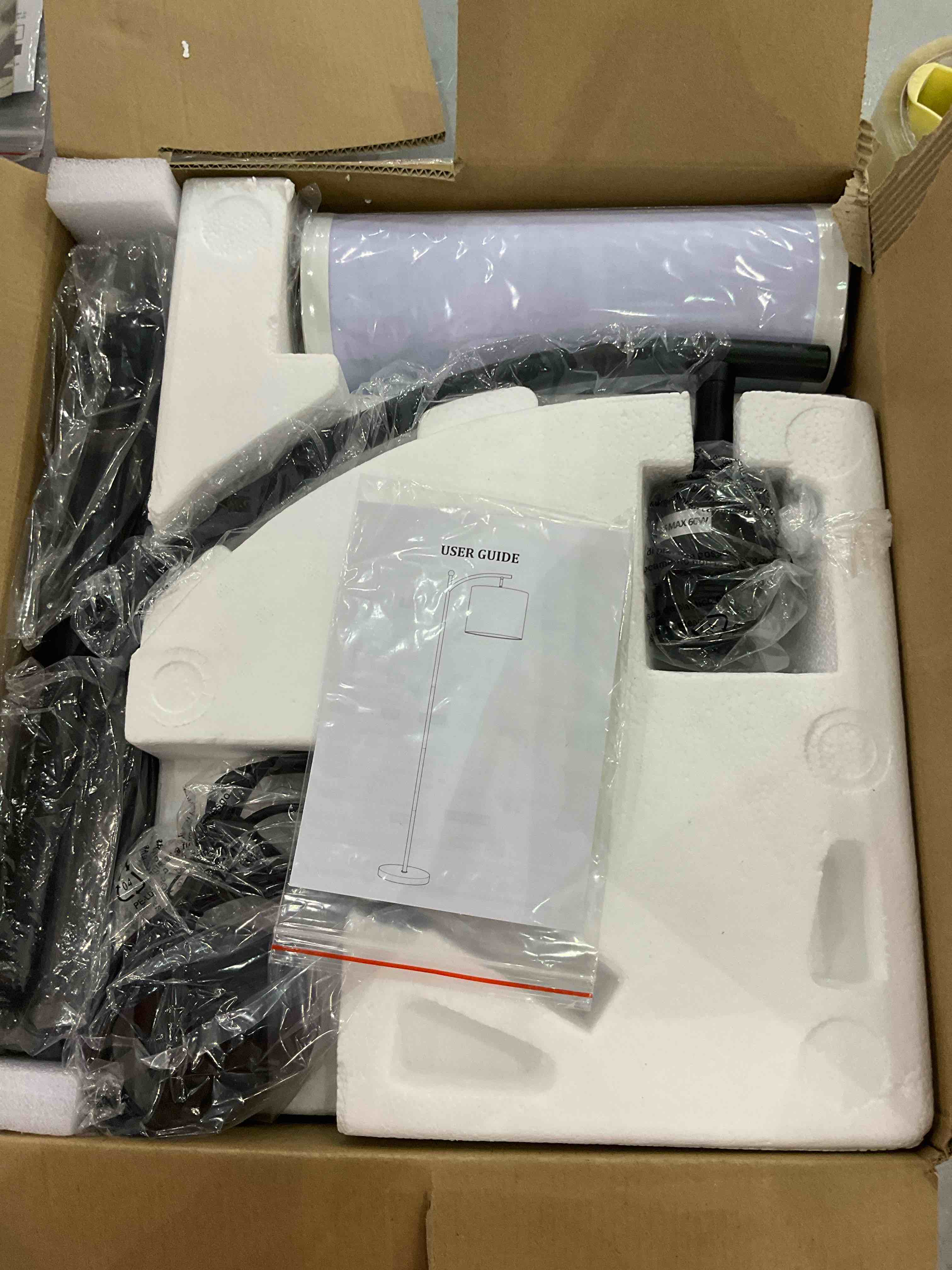 https://s3.amazonaws.com/lotting-images-prod/BargainHunt/EXS01307065_1711460860341.jpeg