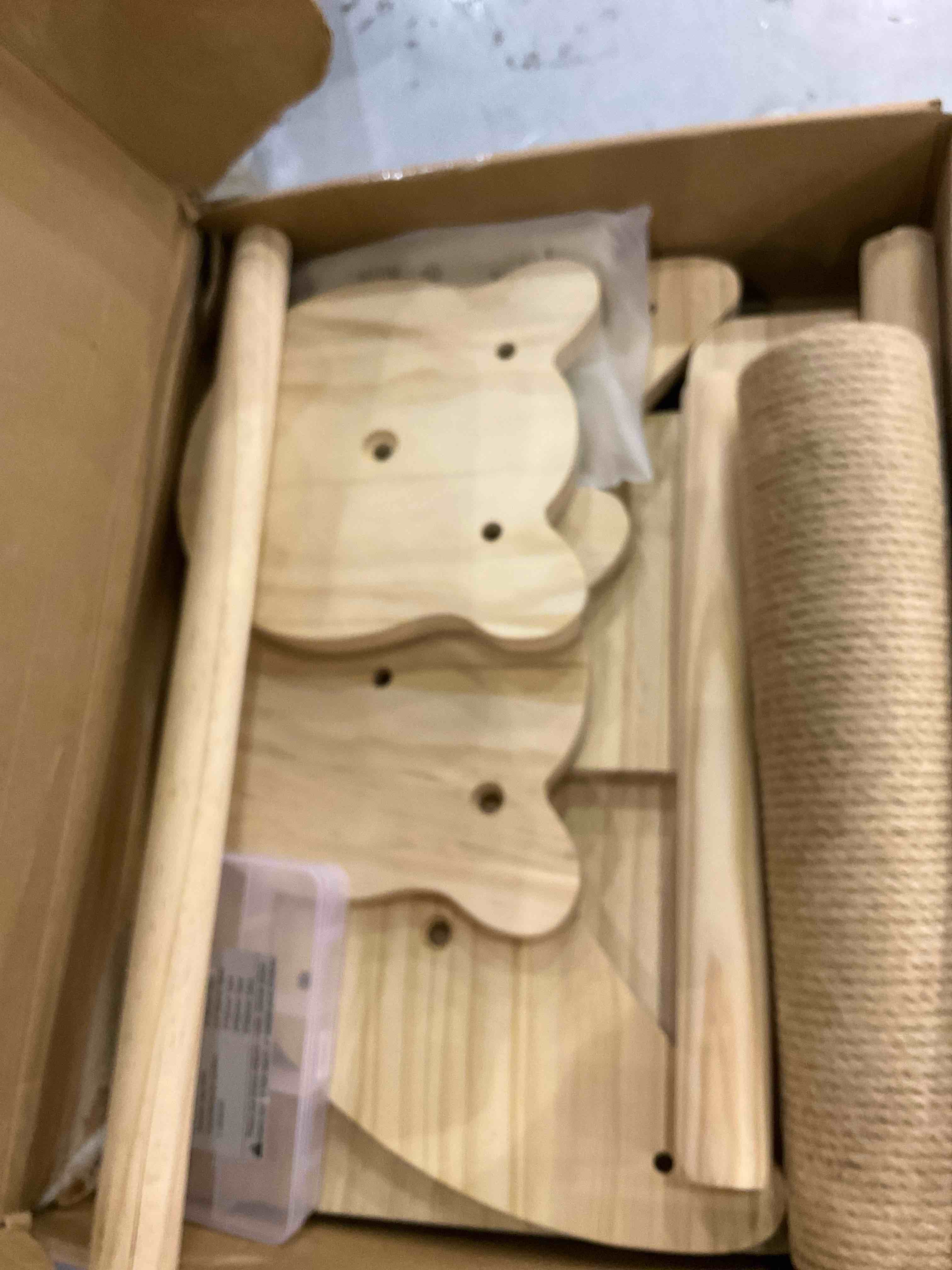 https://s3.amazonaws.com/lotting-images-prod/BargainHunt/EXS01307113_1711466267870.jpeg