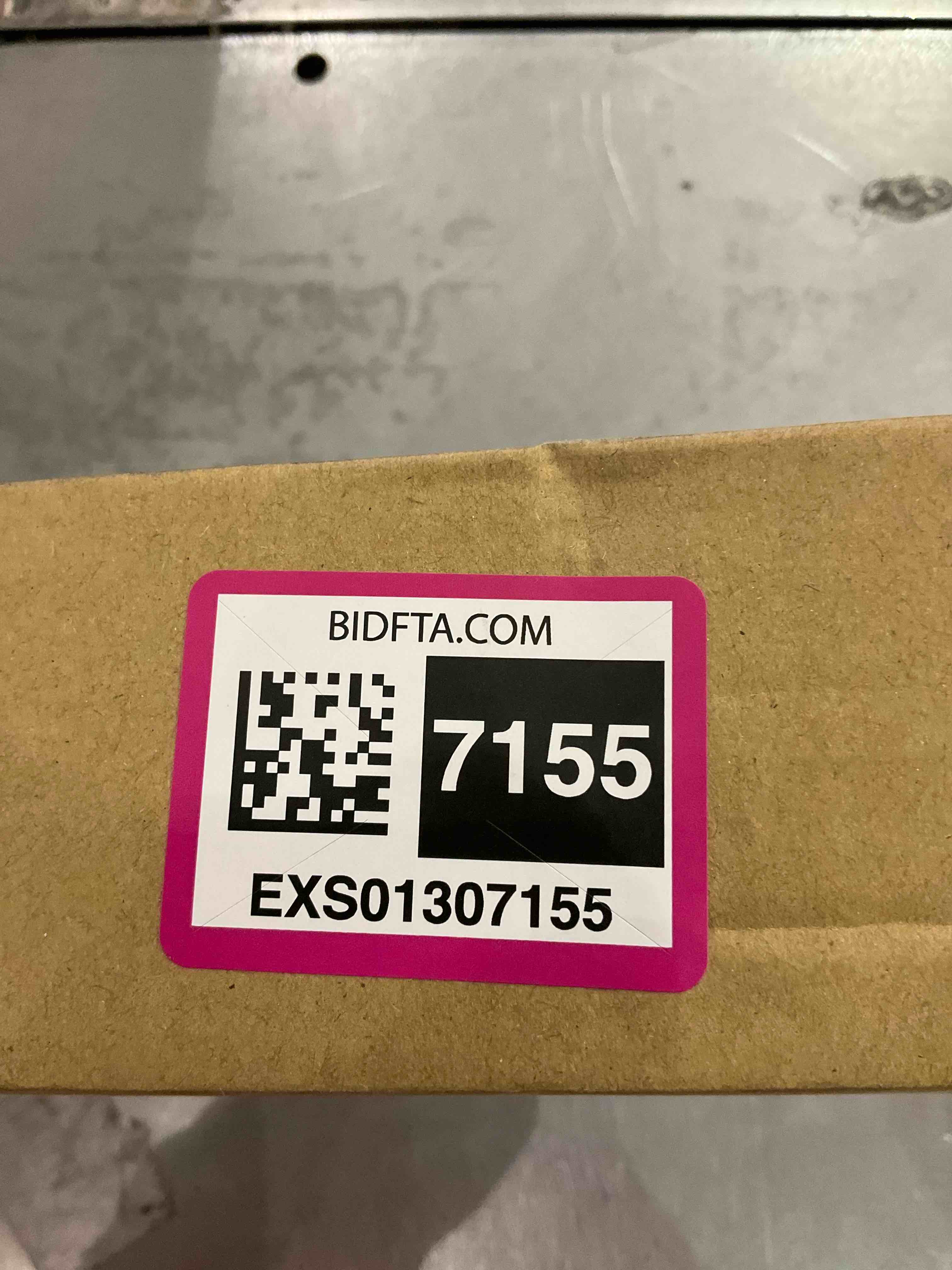https://s3.amazonaws.com/lotting-images-prod/BargainHunt/EXS01307155_1711474420111.jpeg
