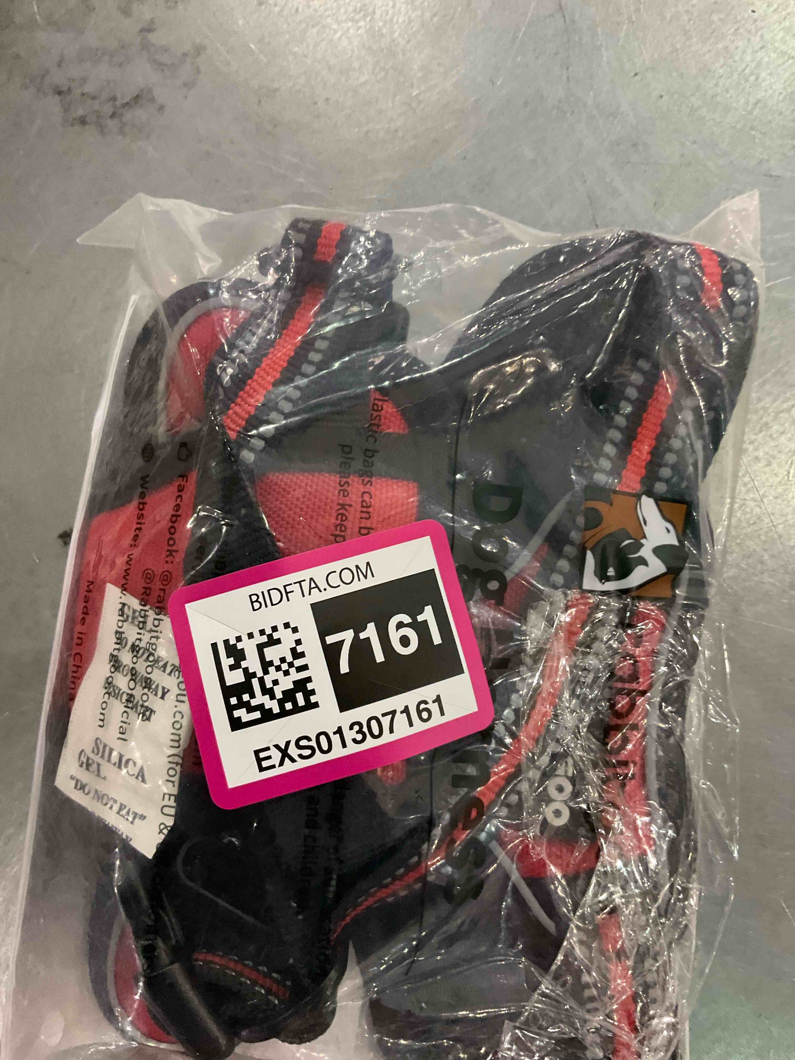 https://s3.amazonaws.com/lotting-images-prod/BargainHunt/EXS01307161_1711475340865.jpeg