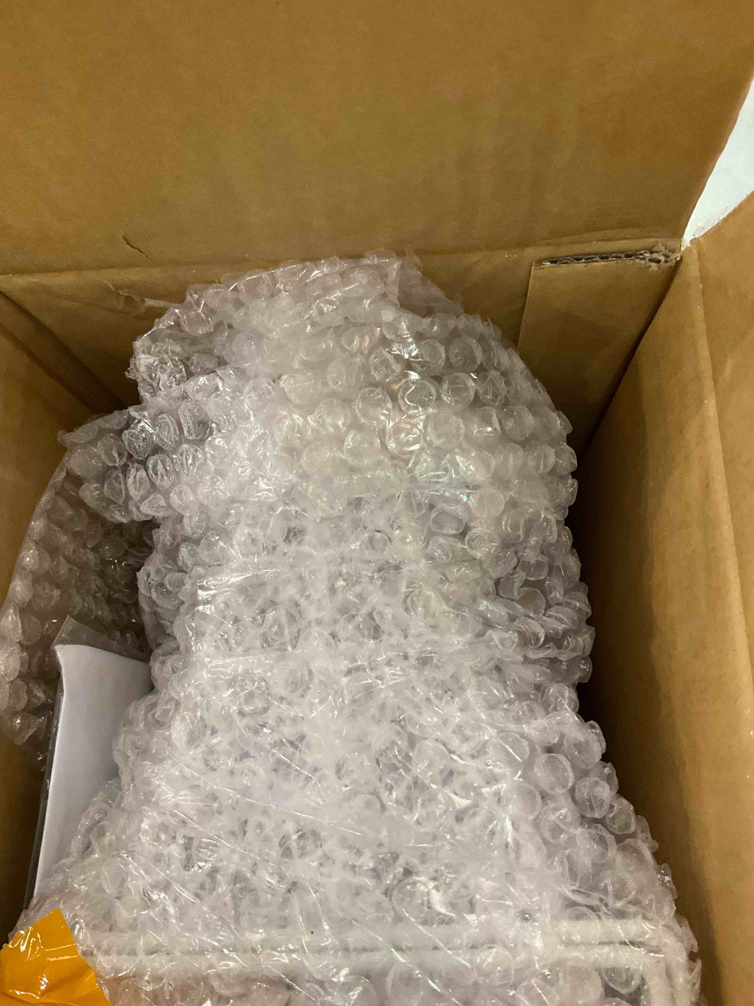 https://s3.amazonaws.com/lotting-images-prod/BargainHunt/EXS01307246_1711548975427.jpeg