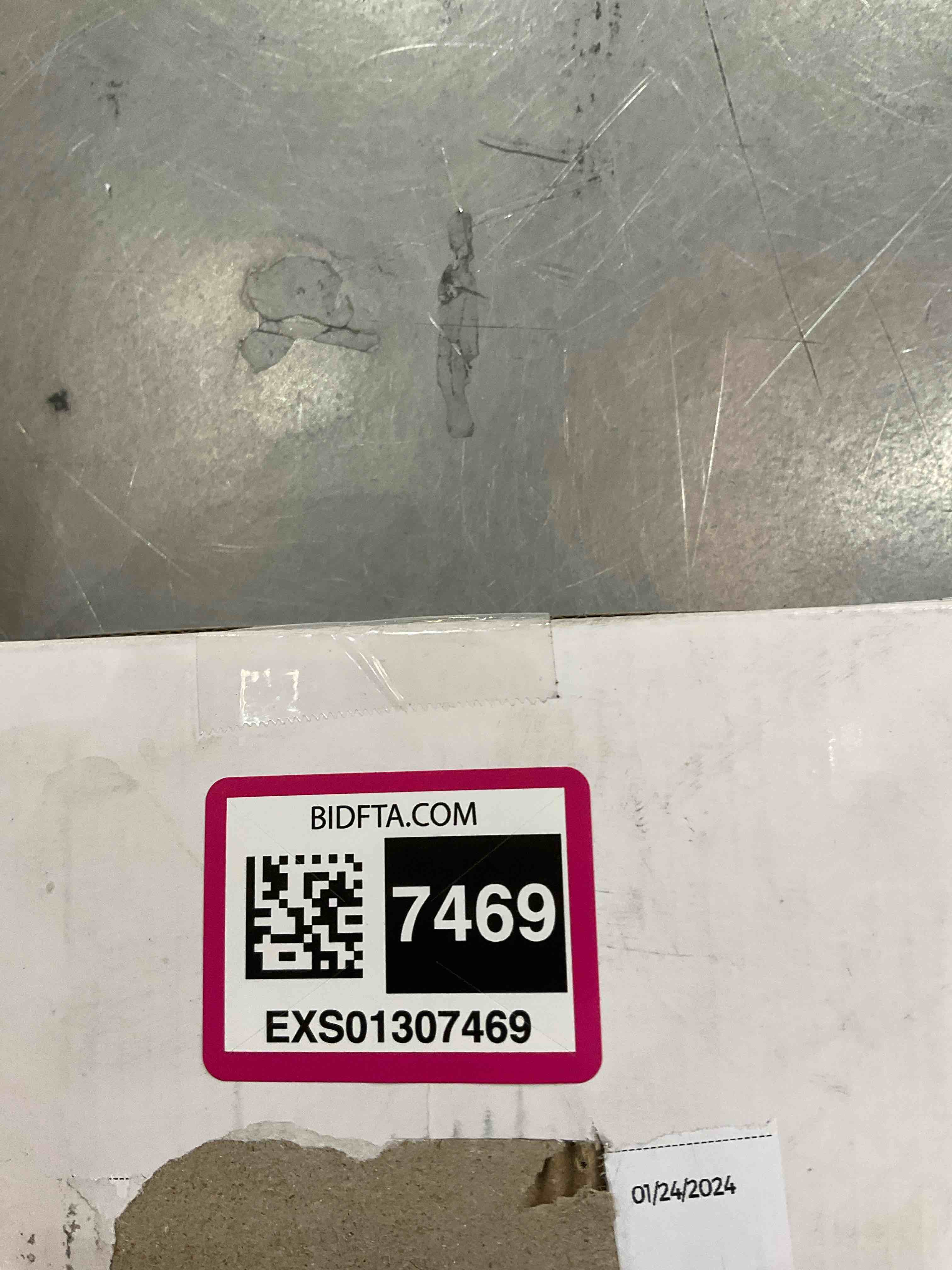 https://s3.amazonaws.com/lotting-images-prod/BargainHunt/EXS01307469_1711640354426.jpeg