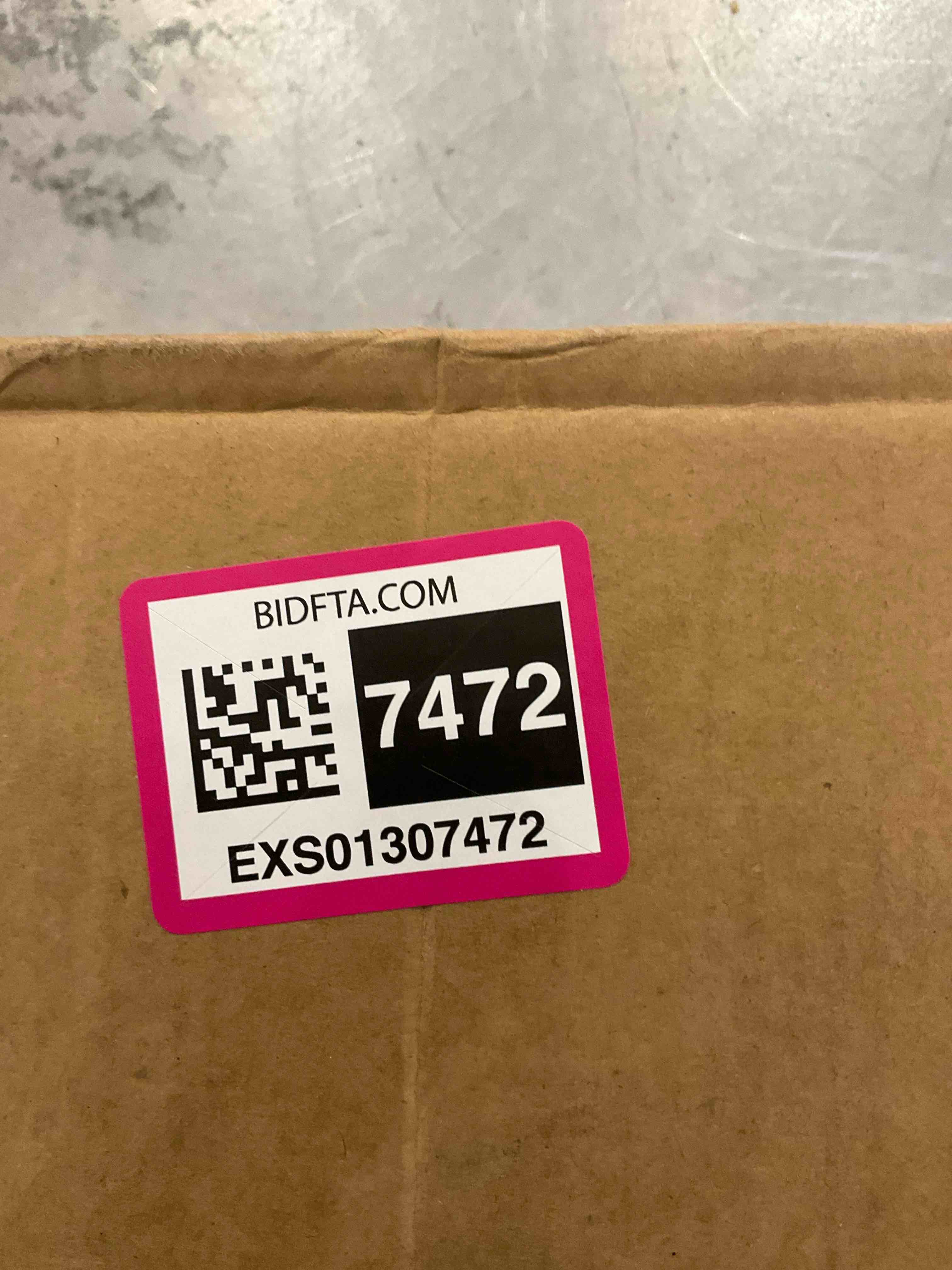 https://s3.amazonaws.com/lotting-images-prod/BargainHunt/EXS01307472_1711640709441.jpeg