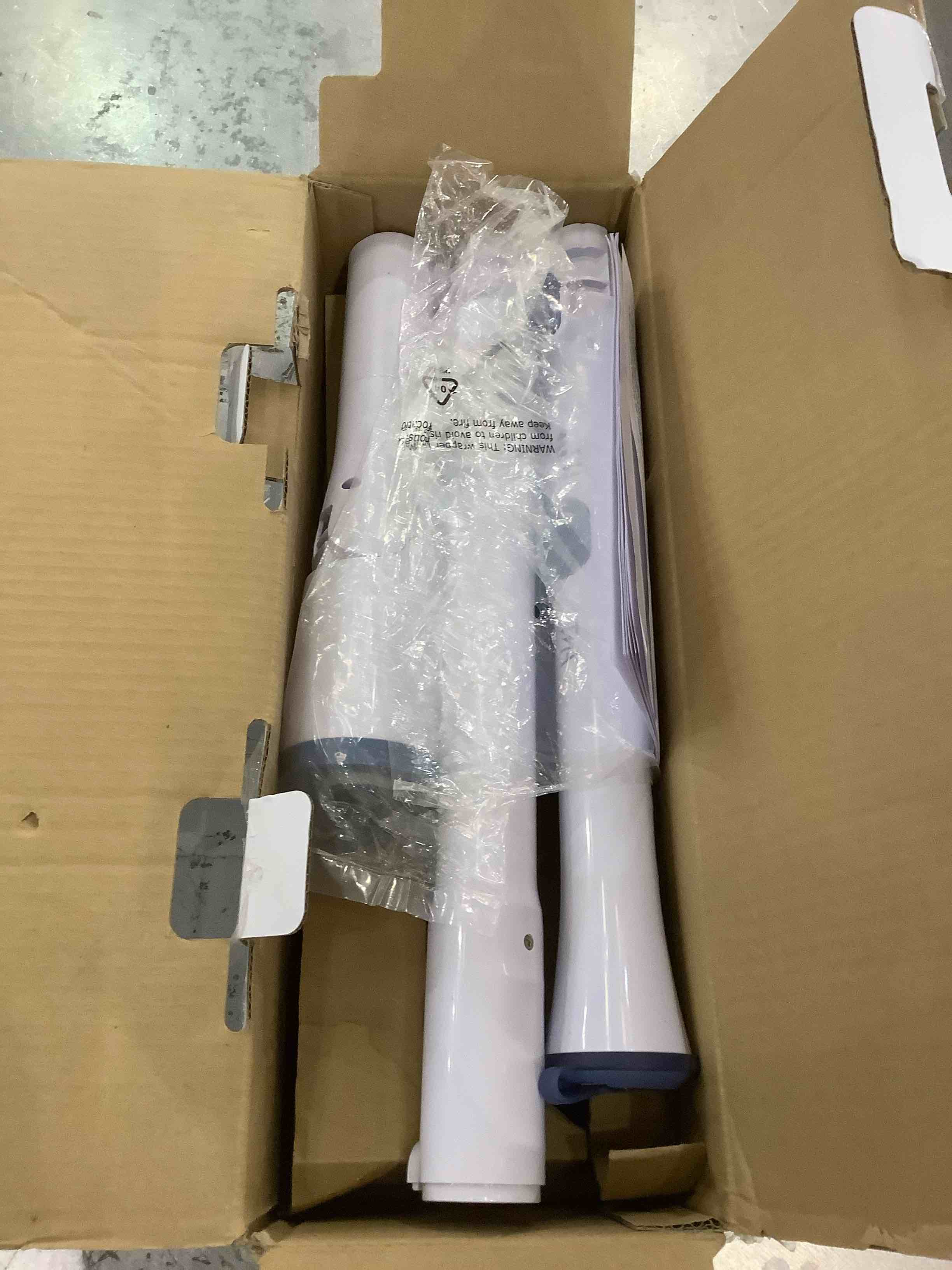 https://s3.amazonaws.com/lotting-images-prod/BargainHunt/EXS01308761_1710942685783.jpeg