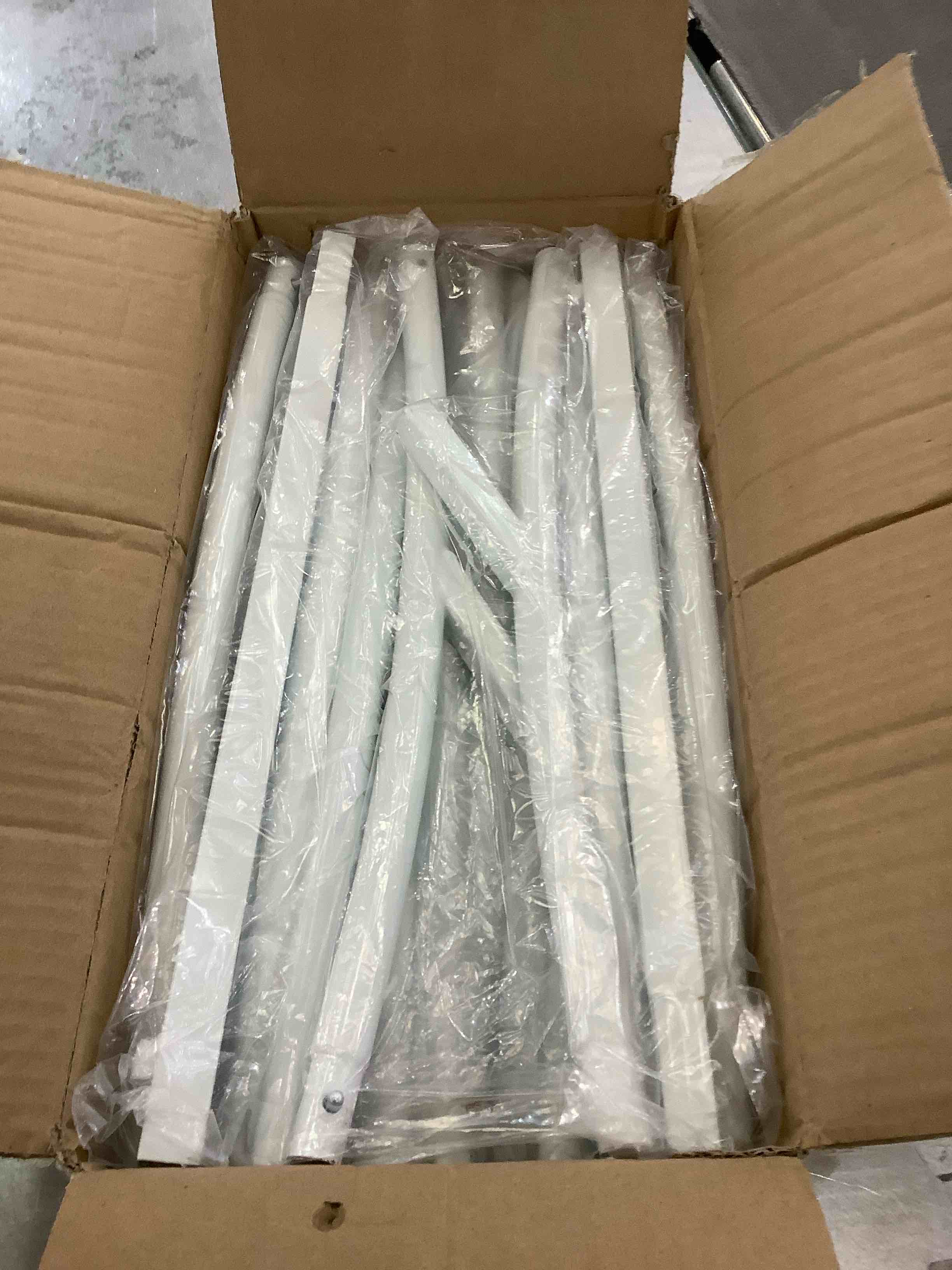 https://s3.amazonaws.com/lotting-images-prod/BargainHunt/EXS01308841_1710949582542.jpeg