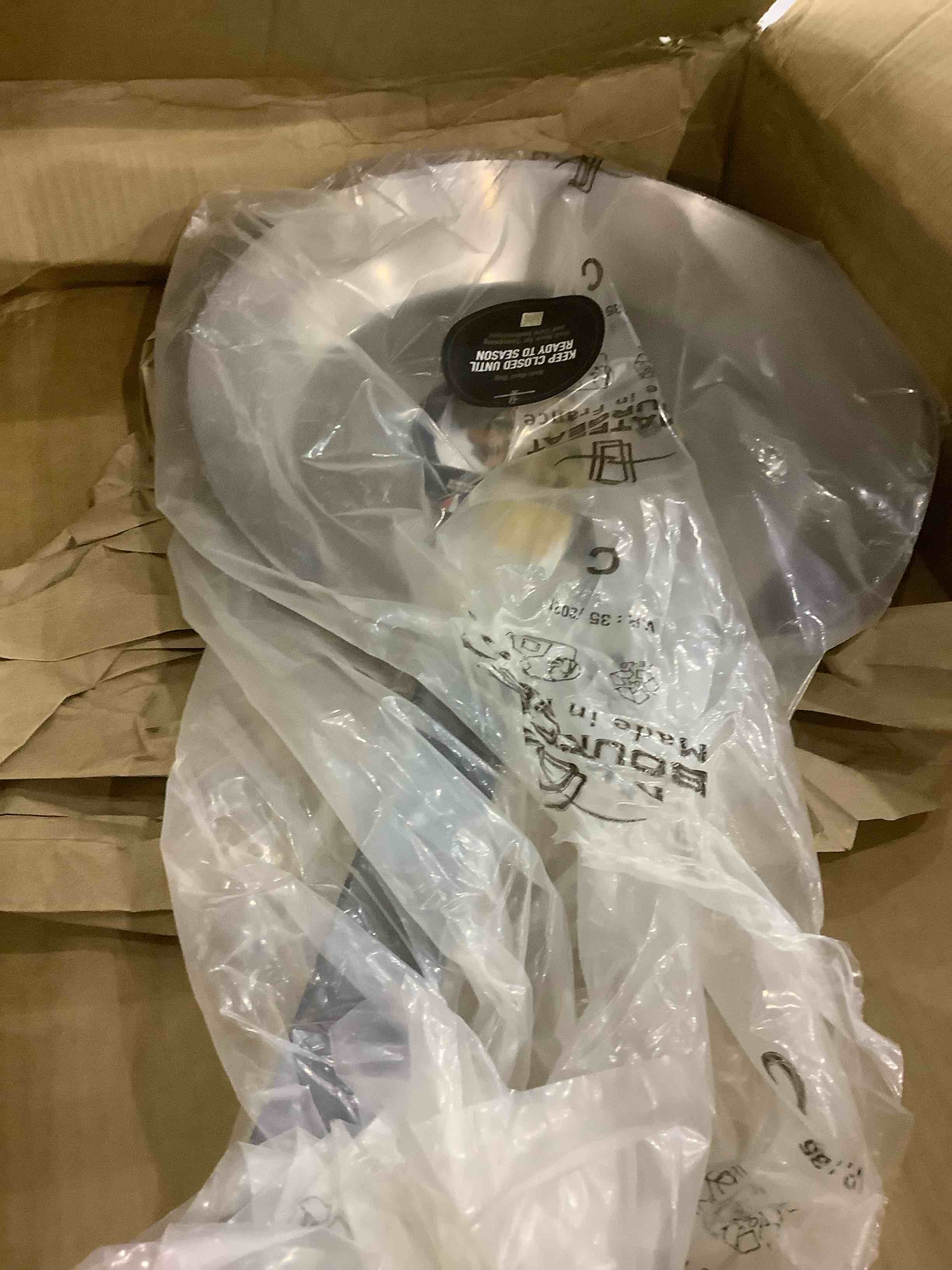 https://s3.amazonaws.com/lotting-images-prod/BargainHunt/EXS01308955_1711024319535.jpeg