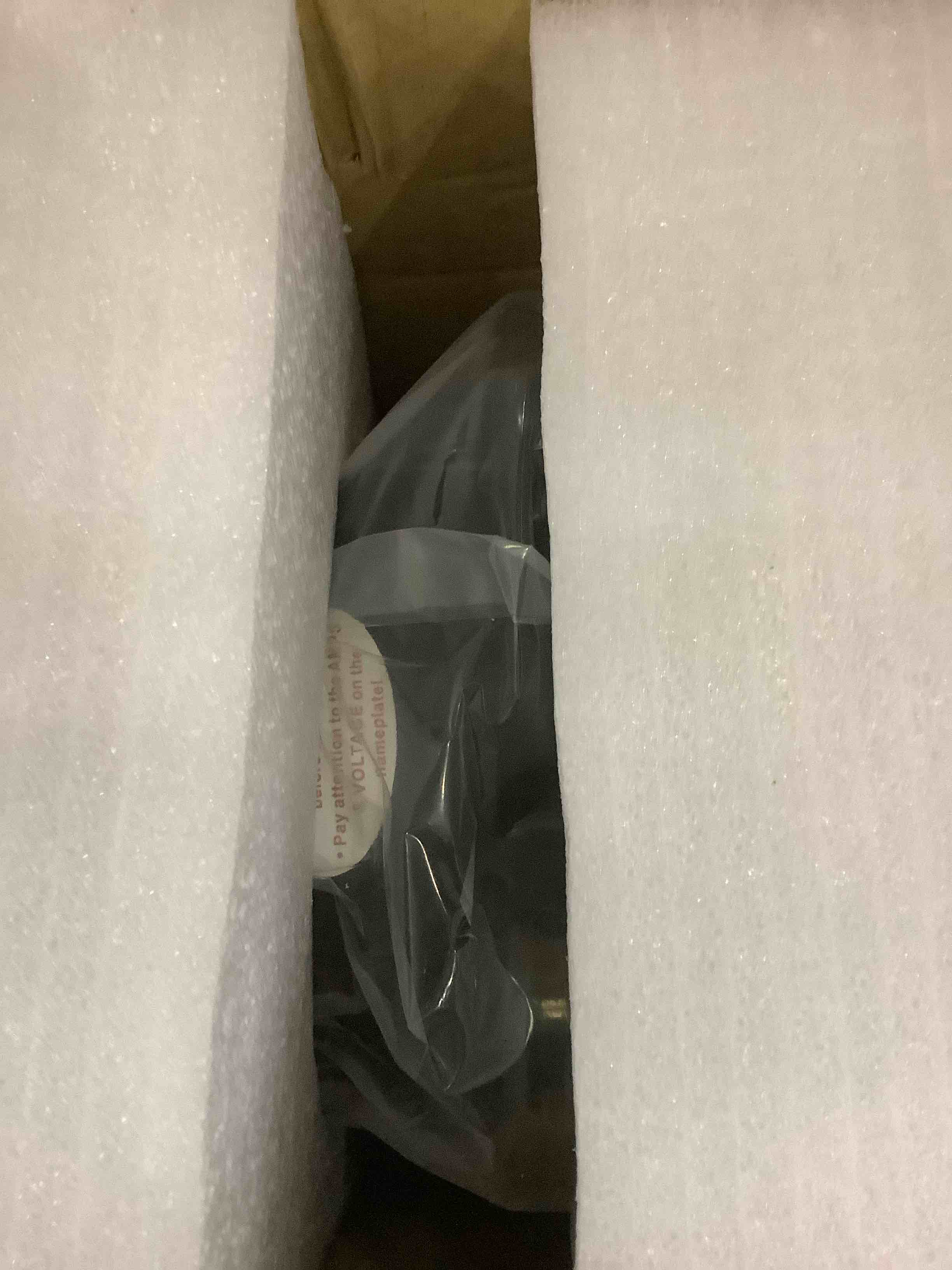 https://s3.amazonaws.com/lotting-images-prod/BargainHunt/EXS01308958_1711024701018.jpeg