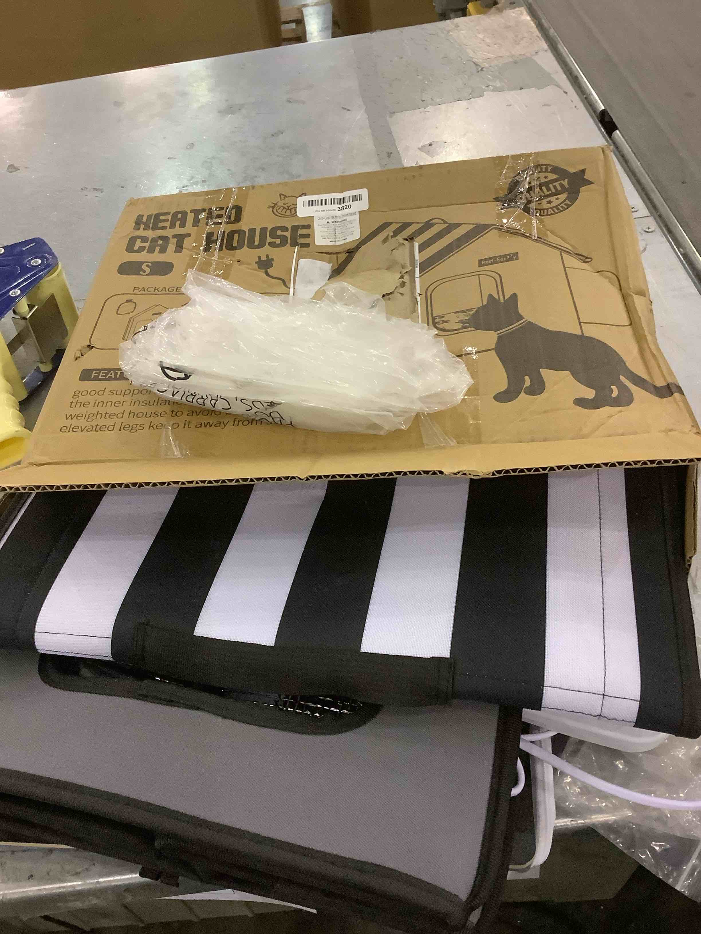 https://s3.amazonaws.com/lotting-images-prod/BargainHunt/EXS01308960_1711024914819.jpeg