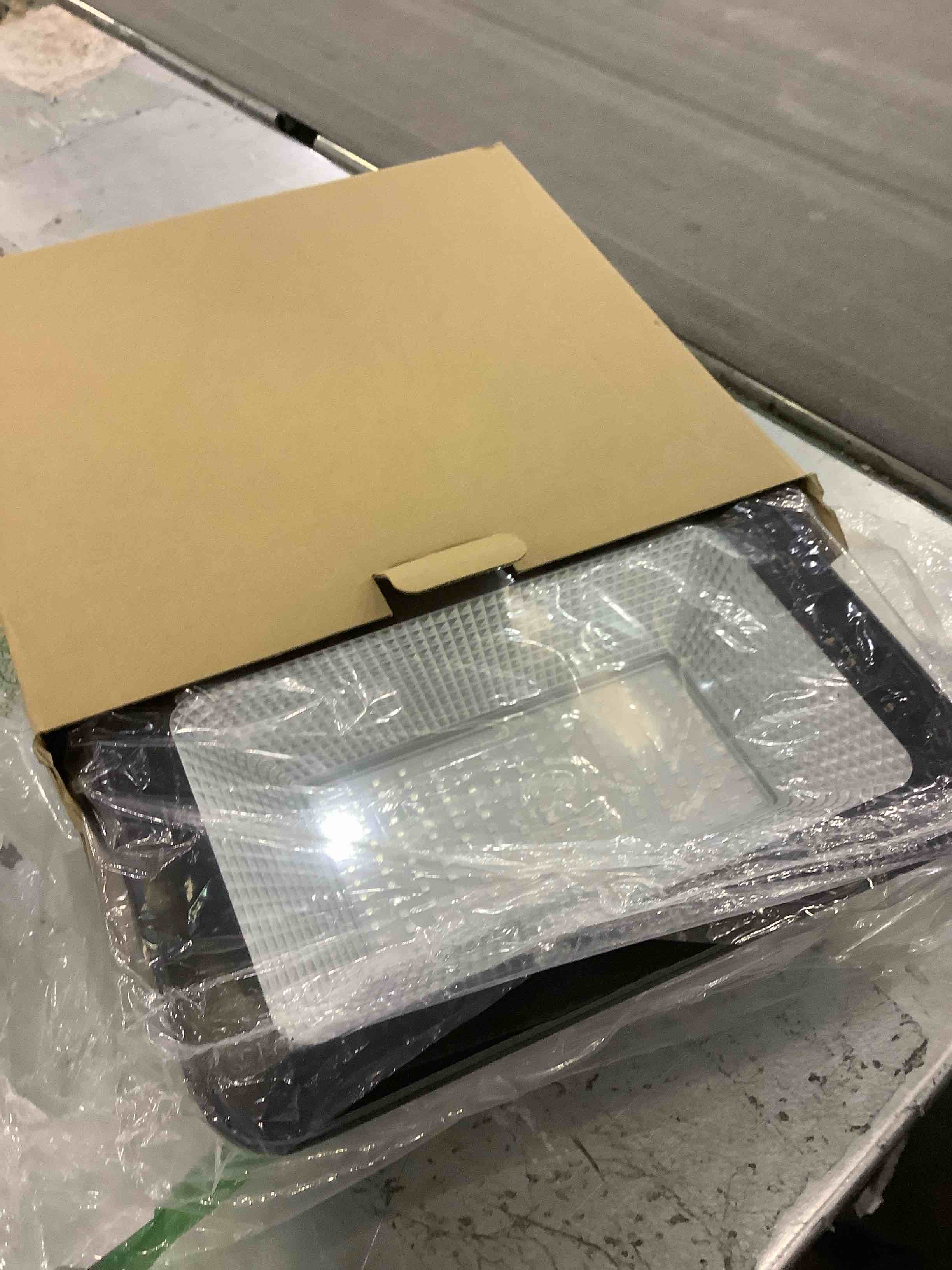 https://s3.amazonaws.com/lotting-images-prod/BargainHunt/EXS01308963_1711025289425.jpeg