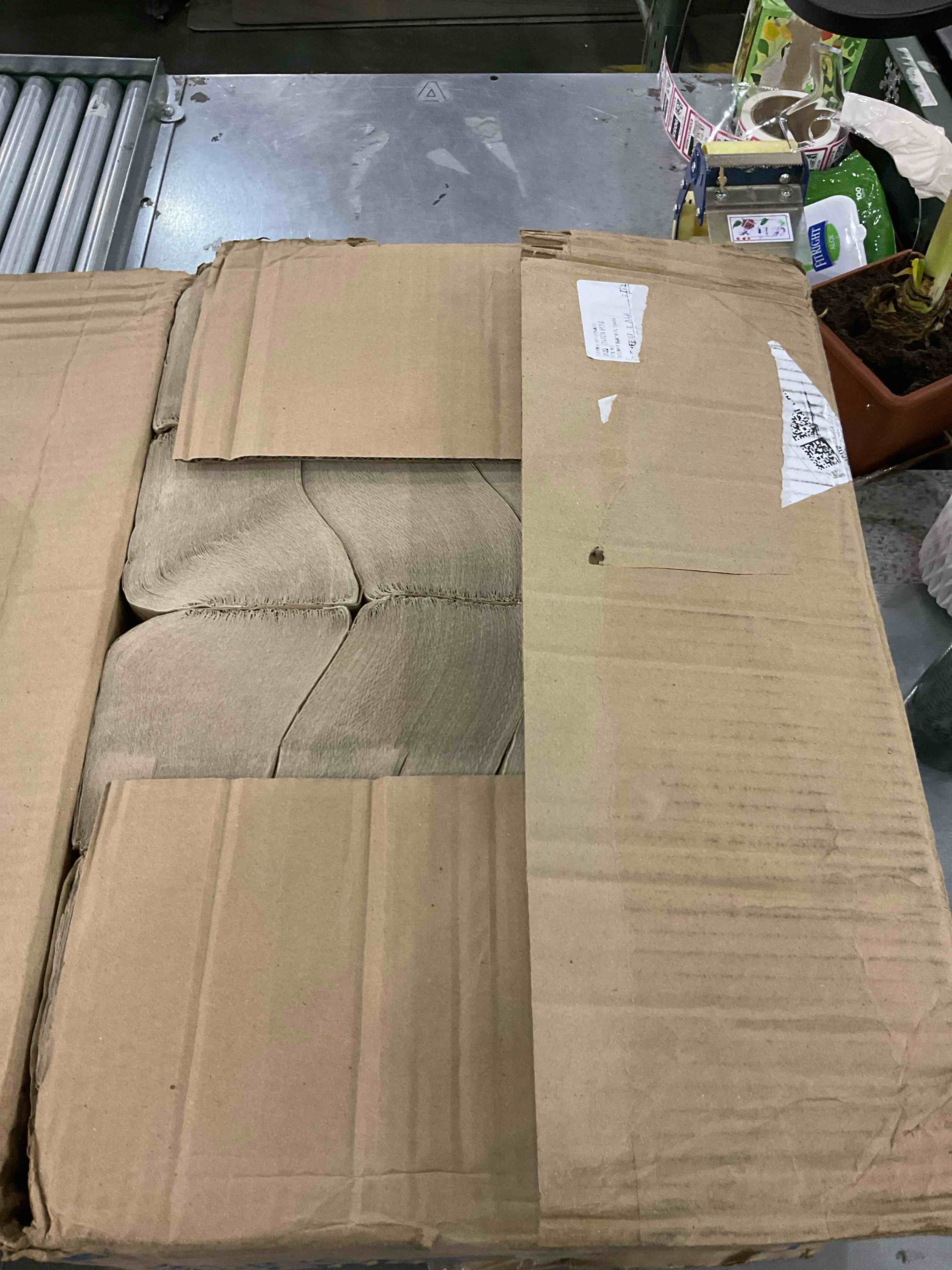 Pacific Blue Basic S-Fold Recycled Paper Towels by GP PRO (Georgia-Pacific), Brown, 23504, 250 Towels Per Pack, 16 Packs Per Case (4000 Total), 9.20" x 10.20"