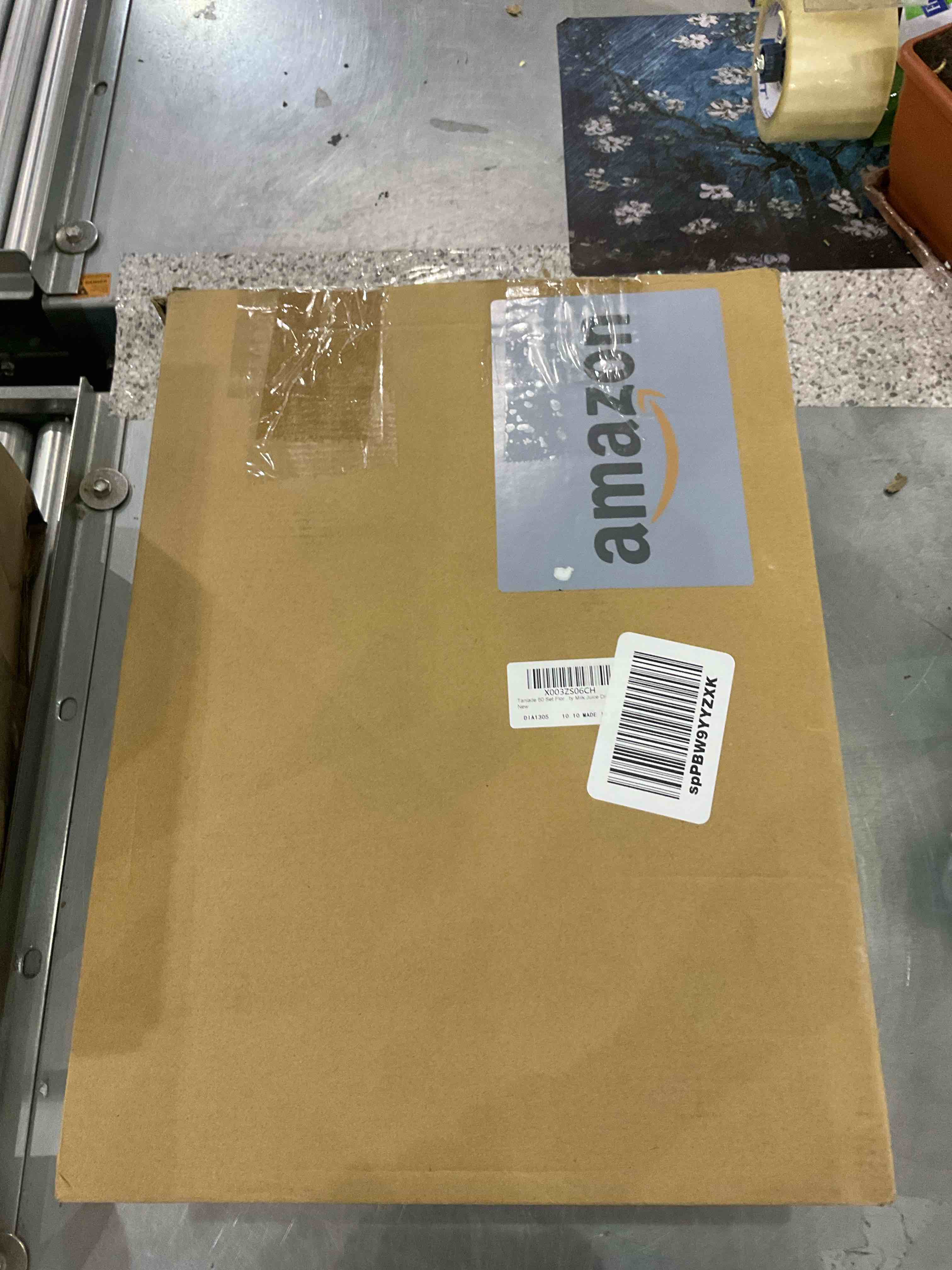 https://s3.amazonaws.com/lotting-images-prod/BargainHunt/EXS01309565_1710762487413.jpeg