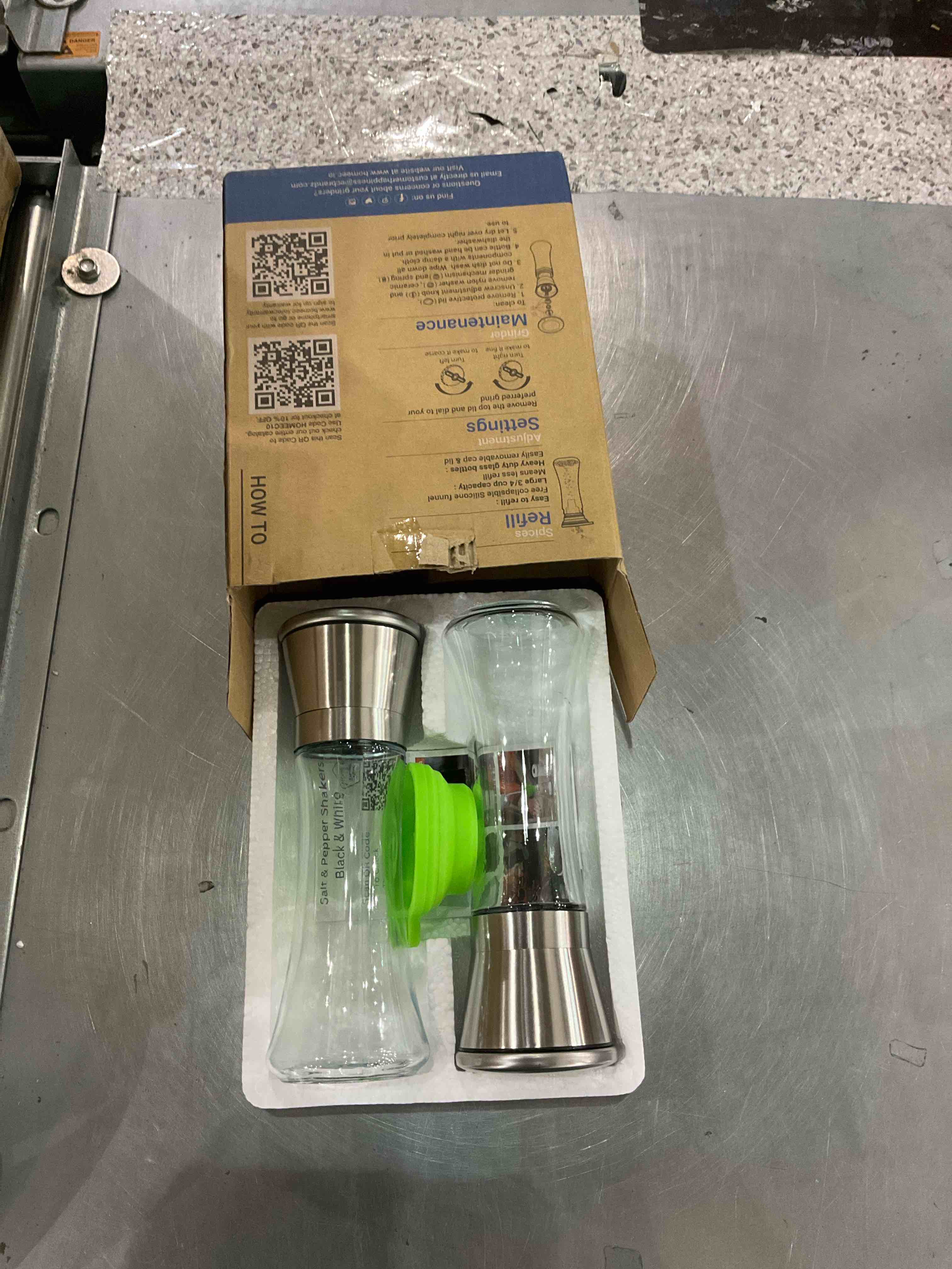 Salt and Pepper Grinder Set