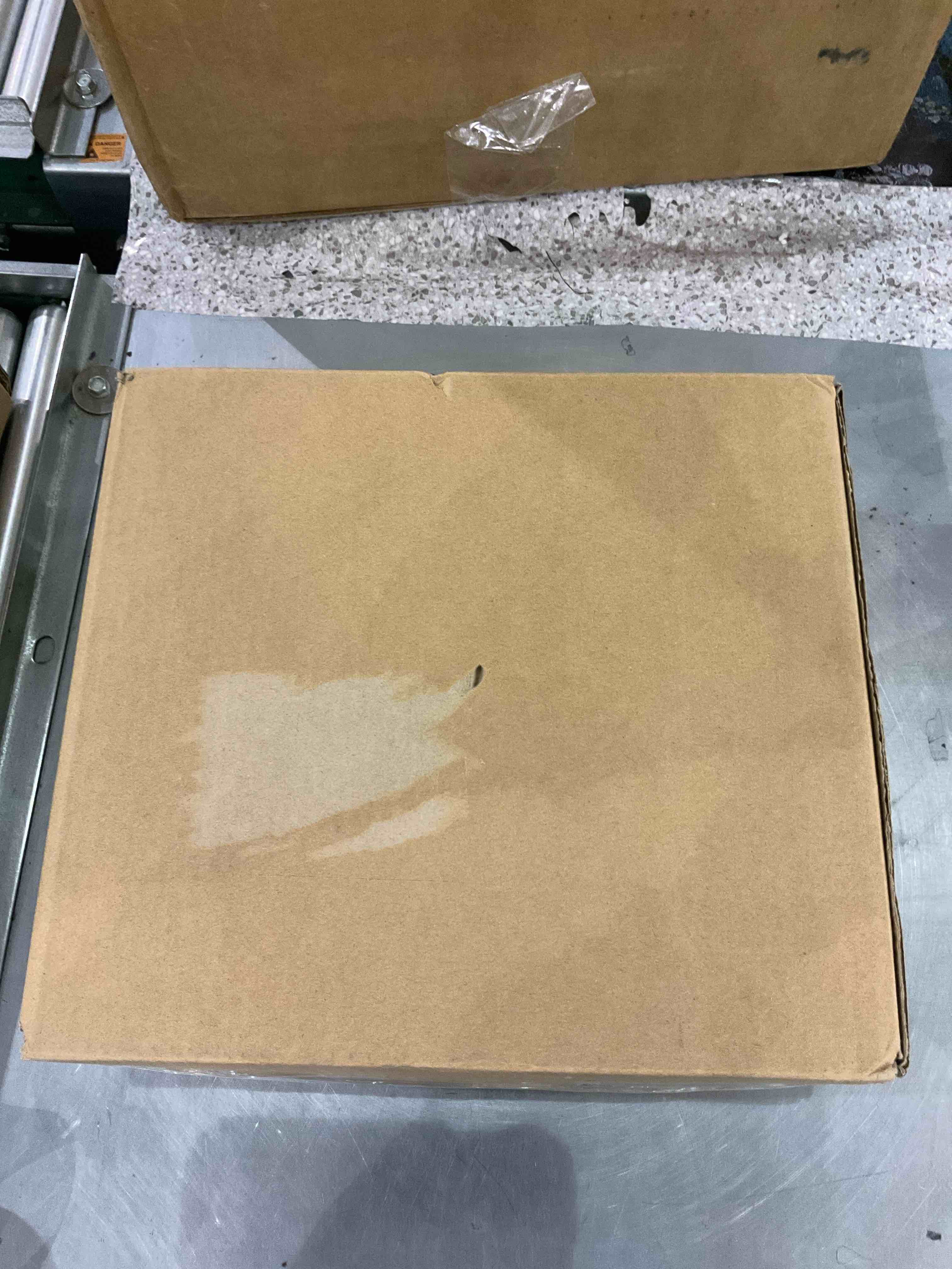 https://s3.amazonaws.com/lotting-images-prod/BargainHunt/EXS01309765_1710849927152.jpeg