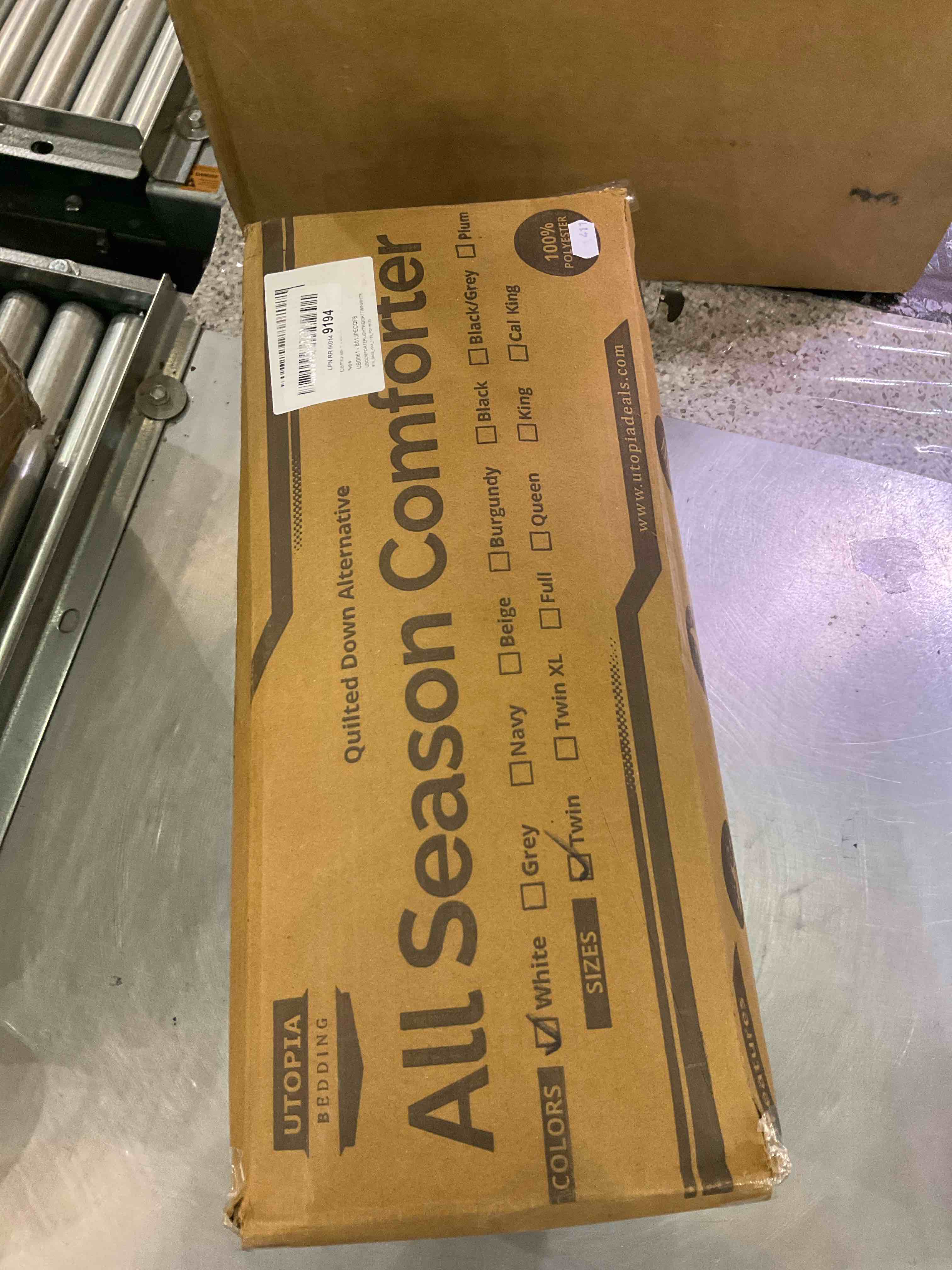 https://s3.amazonaws.com/lotting-images-prod/BargainHunt/EXS01309799_1710854754274.jpeg