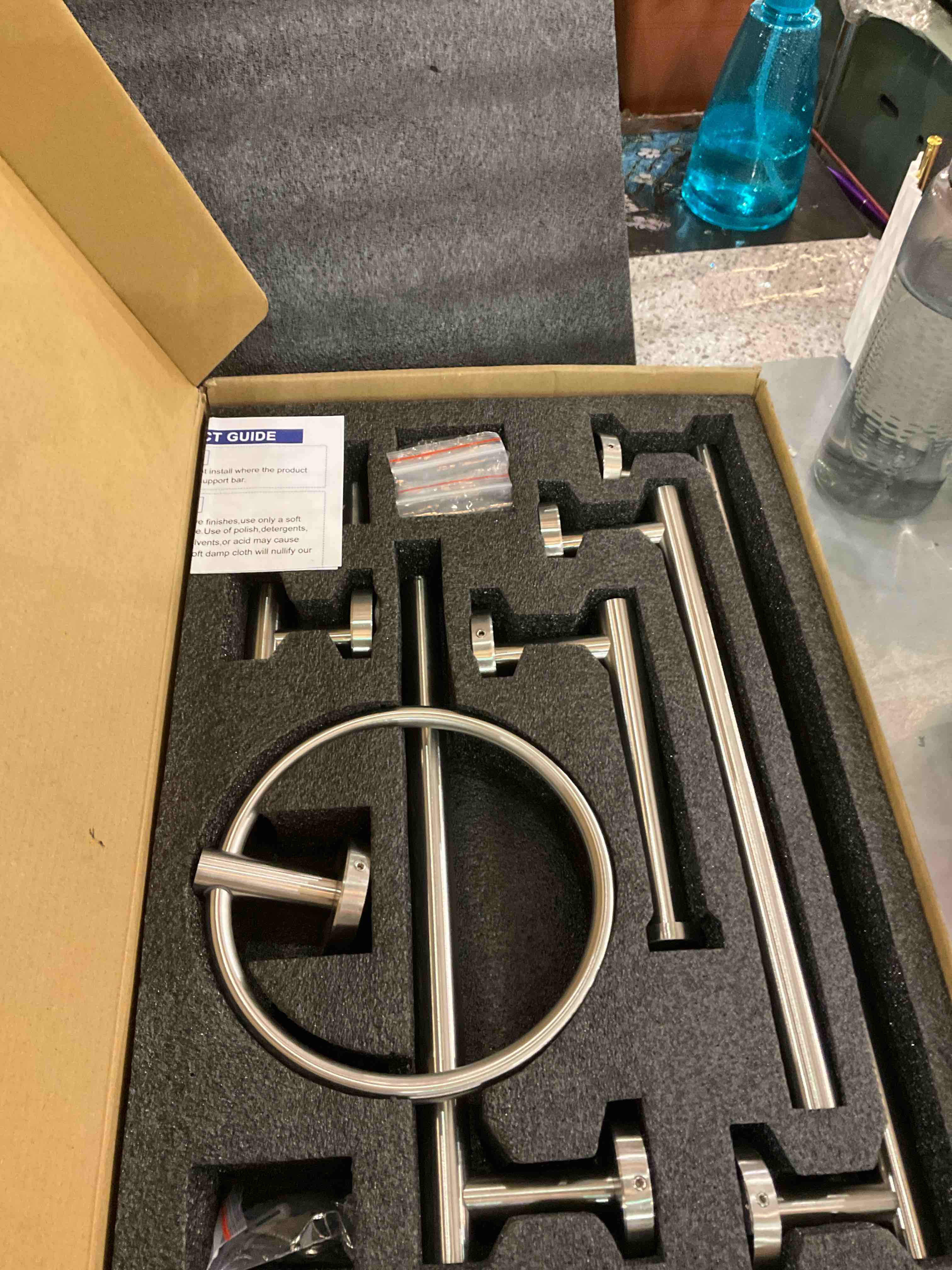 https://s3.amazonaws.com/lotting-images-prod/BargainHunt/EXS01309908_1710945166844.jpeg