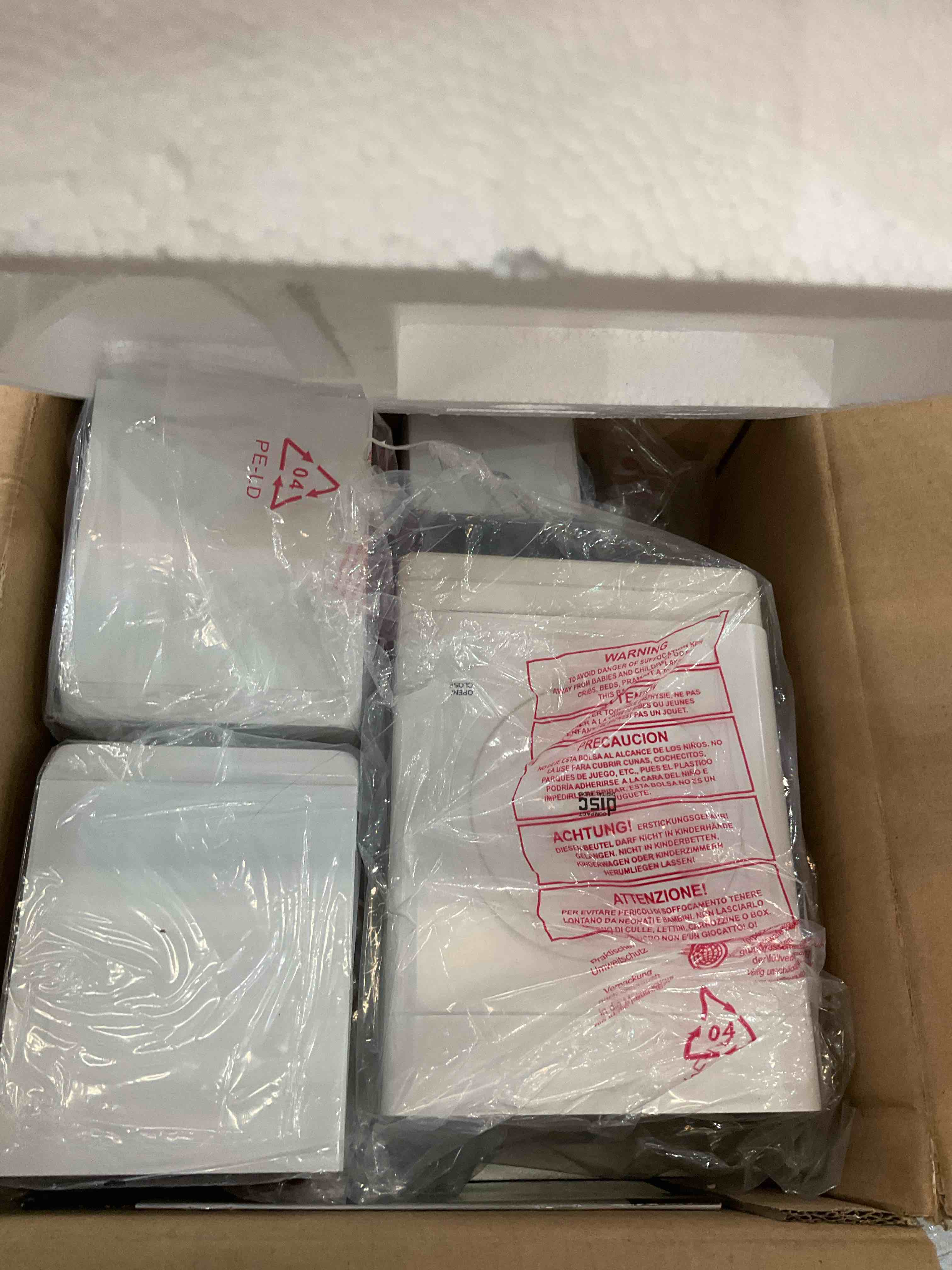 https://s3.amazonaws.com/lotting-images-prod/BargainHunt/EXS01310224_1710436944637.jpeg