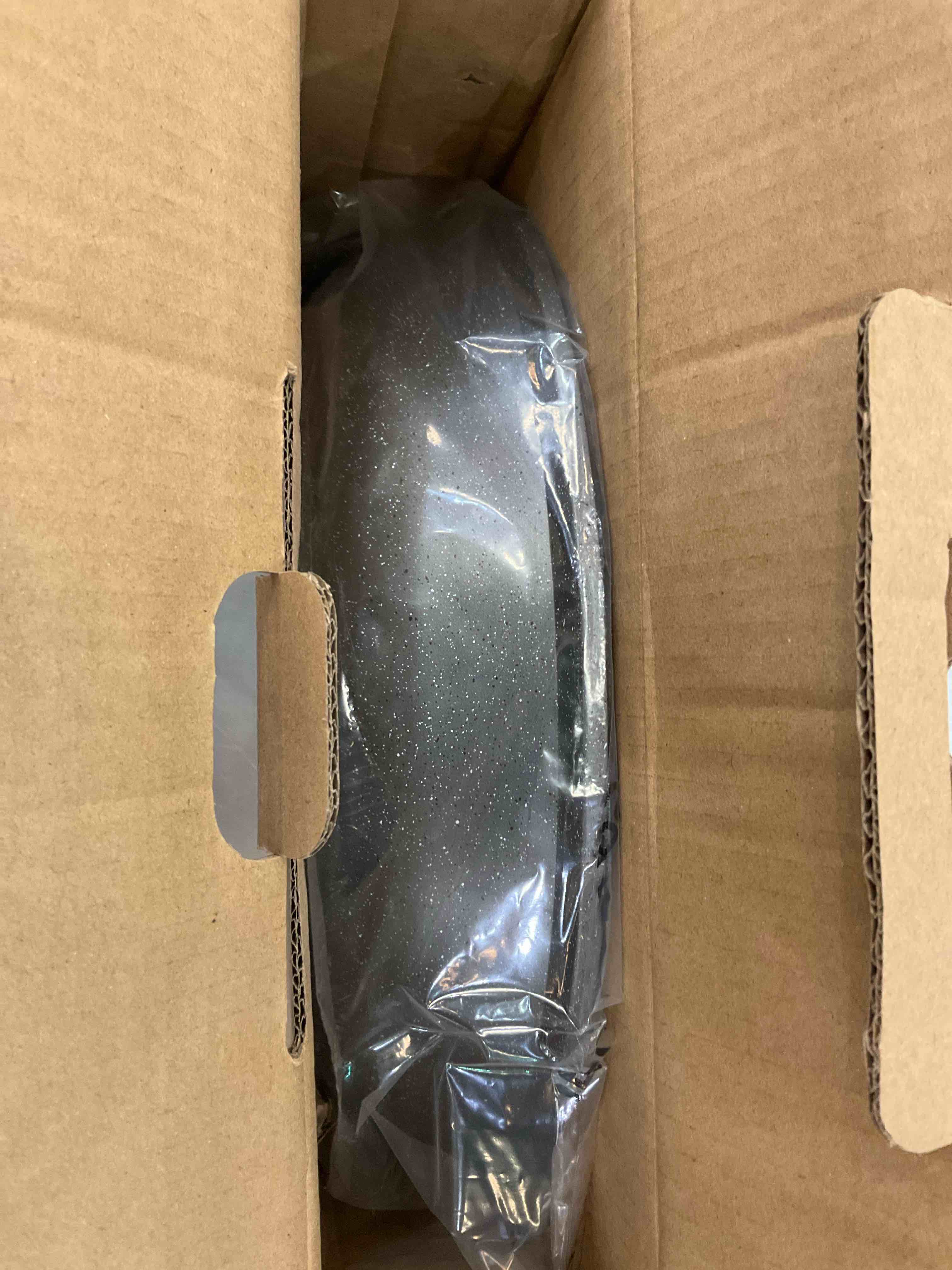 https://s3.amazonaws.com/lotting-images-prod/BargainHunt/EXS01310259_1710442657526.jpeg