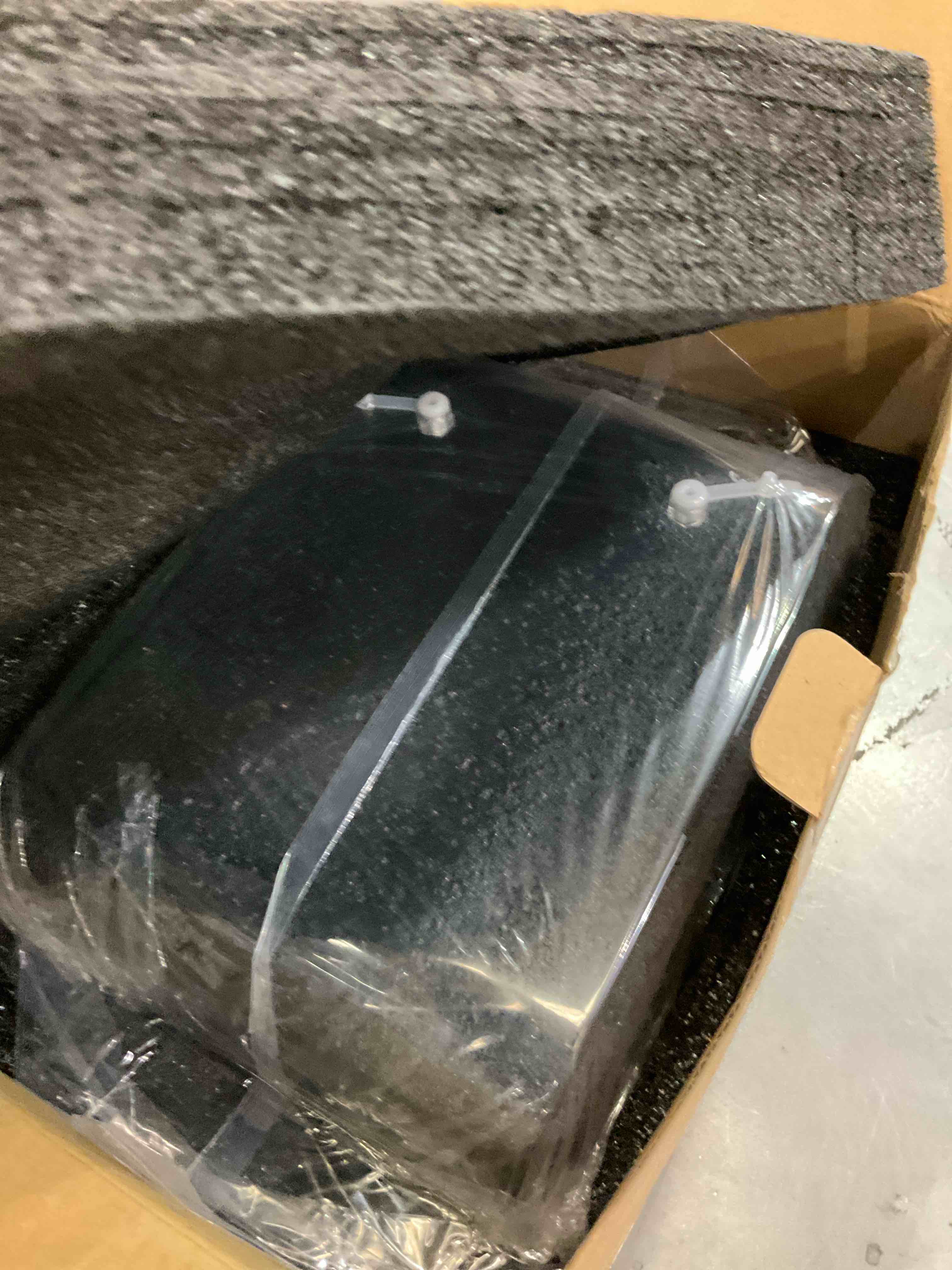 https://s3.amazonaws.com/lotting-images-prod/BargainHunt/EXS01310366_1710515453086.jpeg