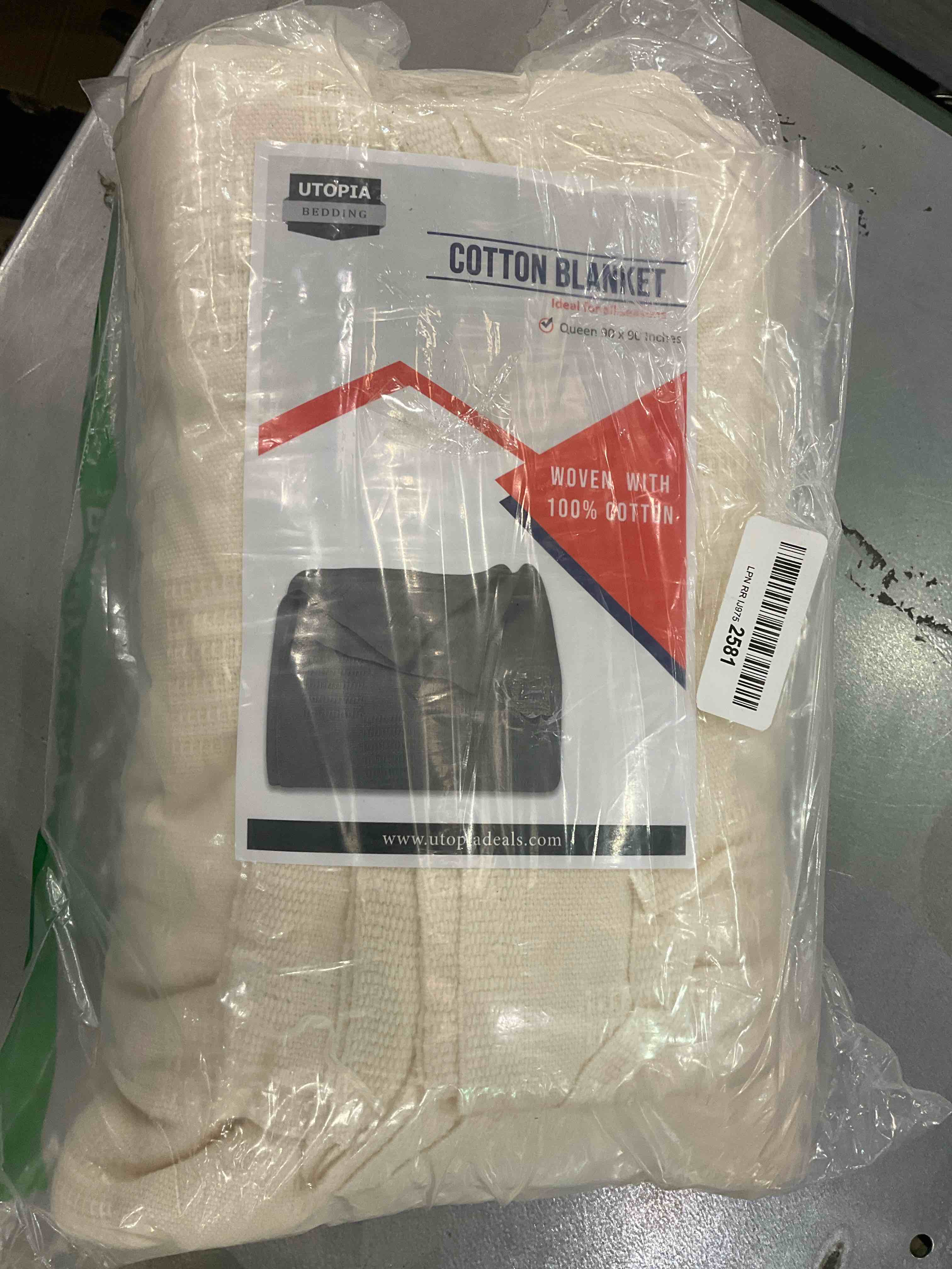 https://s3.amazonaws.com/lotting-images-prod/BargainHunt/EXS01310369_1710515681005.jpeg