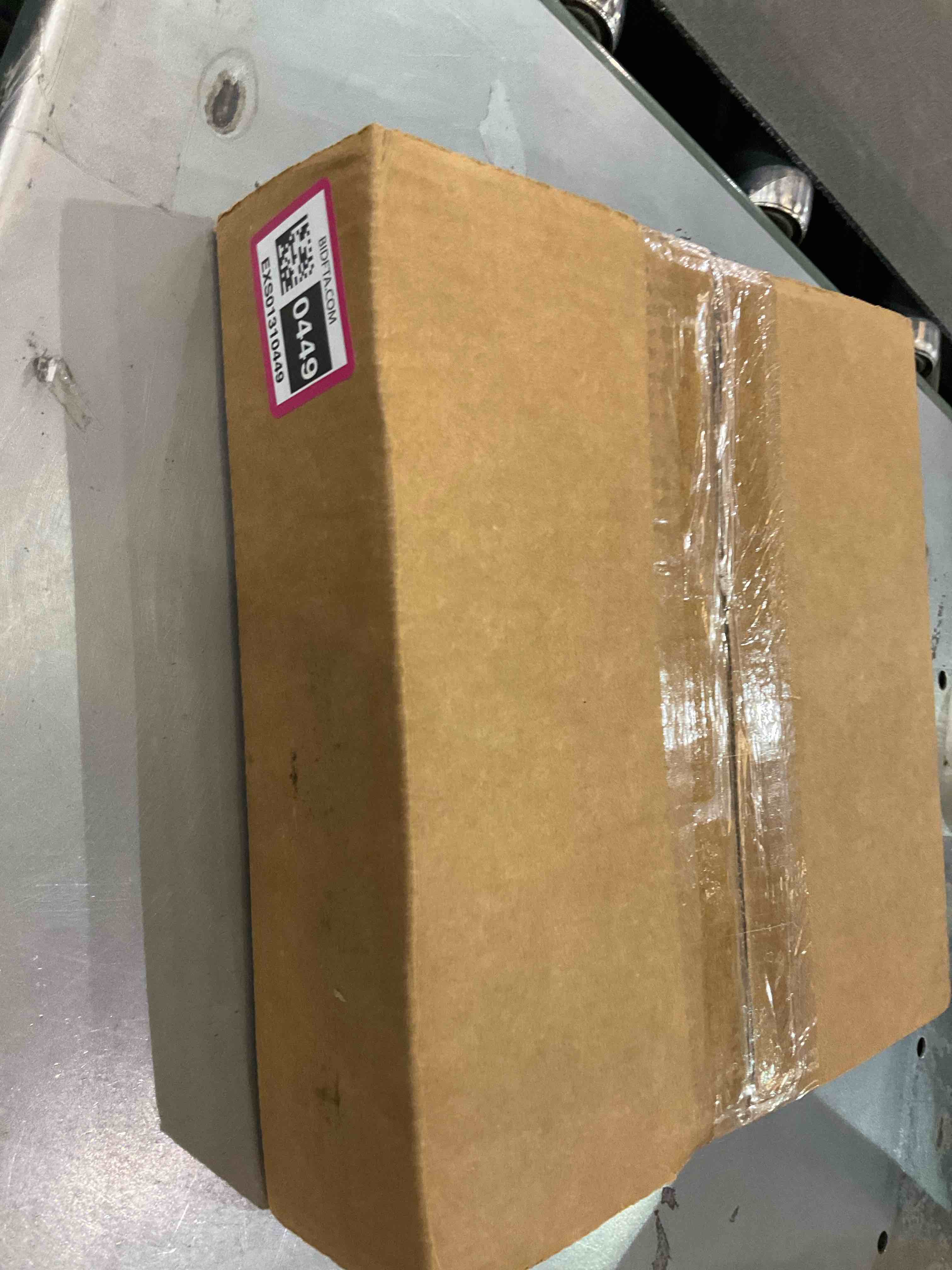 https://s3.amazonaws.com/lotting-images-prod/BargainHunt/EXS01310449_1710769942903.jpeg