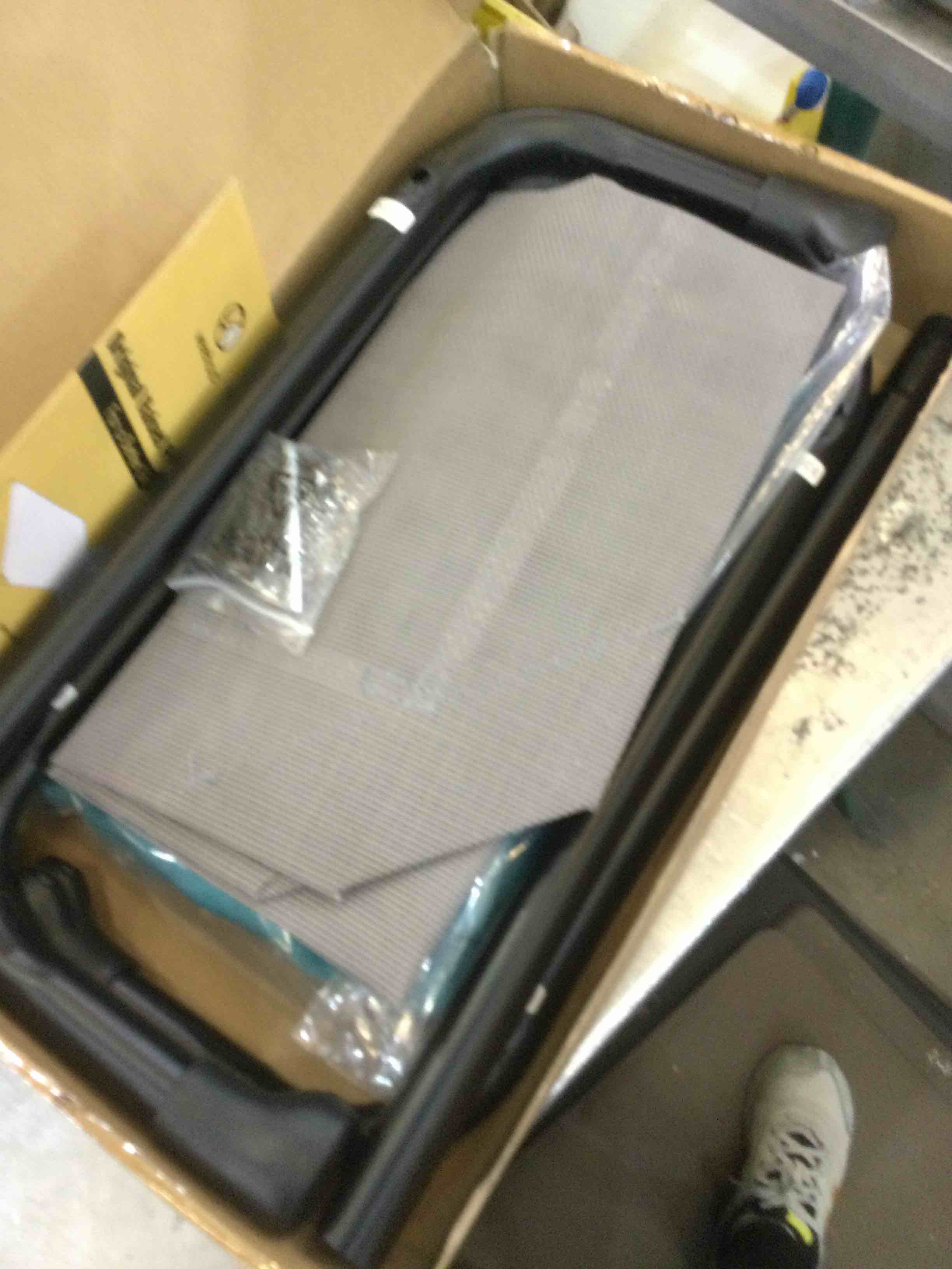 https://s3.amazonaws.com/lotting-images-prod/BargainHunt/EXS01310668_1710442564262.jpeg